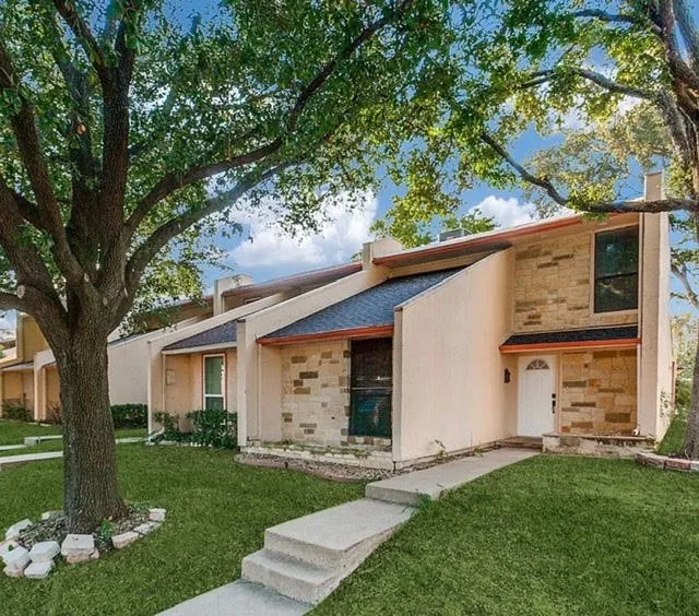351 Vally Park Dr.