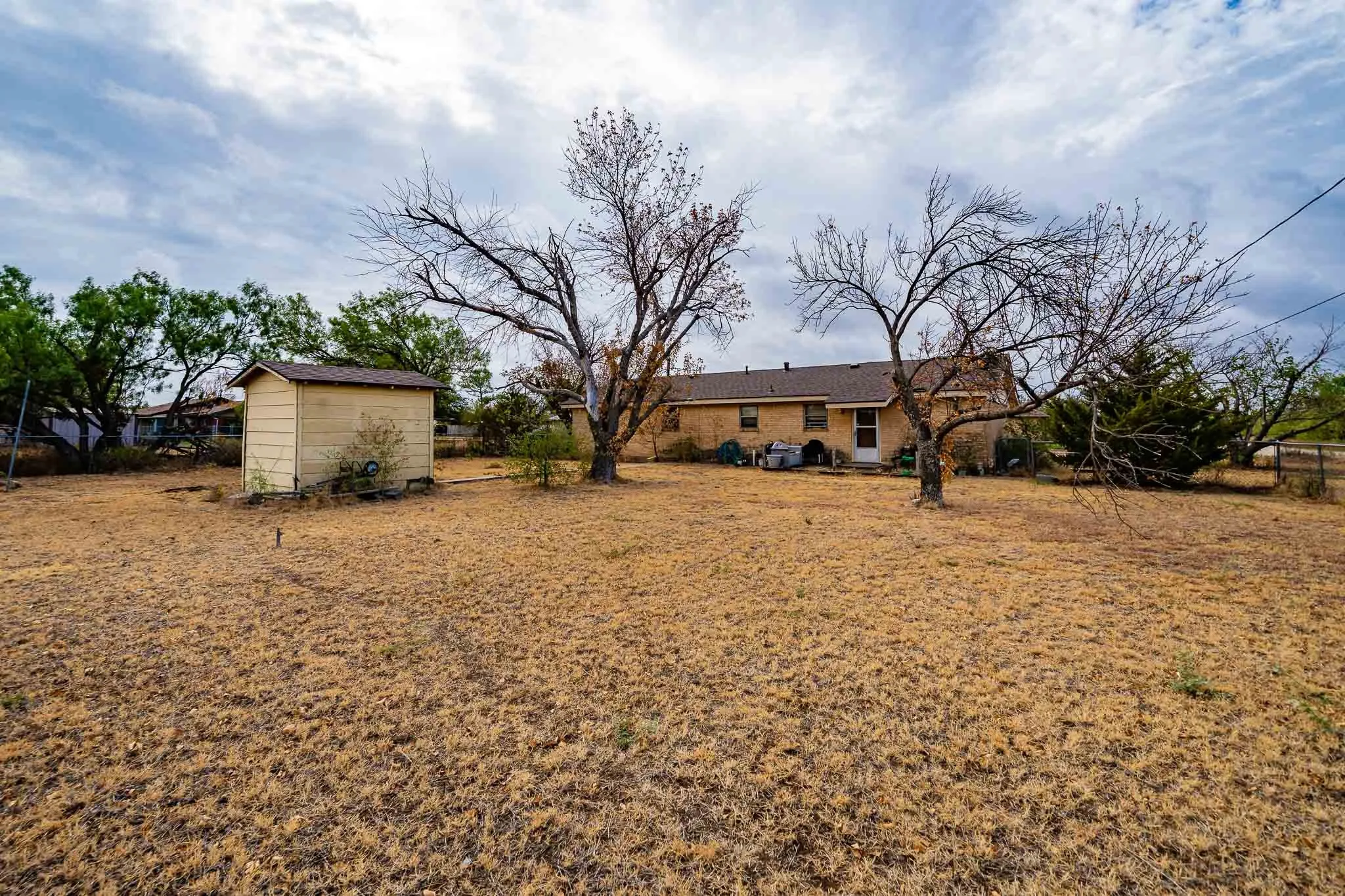 Single Family Residence For Sale in Jones County , 1532 6th Street, Anson, Texas 79501, 3 Bedroom, 1 Bathroom, 1 Garage spaces, 1,308 Sqft, built in 1973, mls#21406405, Real Estate Agent in Anson, Homes For Sale in Jones county, Homes For Sale in Anson, Realtor in Anson Texas, Real Estate Brokerage Independent Realty Texas, Luminita Cordes Realtor