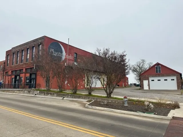 Business For Rent in Grayson County , 110 S Houston Avenue A, Denison, Texas 75021, 0, 0, Garage spaces, 0 Sqft, built in 1900, mls#21406419, Real Estate Agent in Denison, Homes For Rent in Grayson county, Homes For Rent in Denison, Realtor in Denison Texas, Real Estate Brokerage Independent Realty Texas, Luminita Cordes Realtor