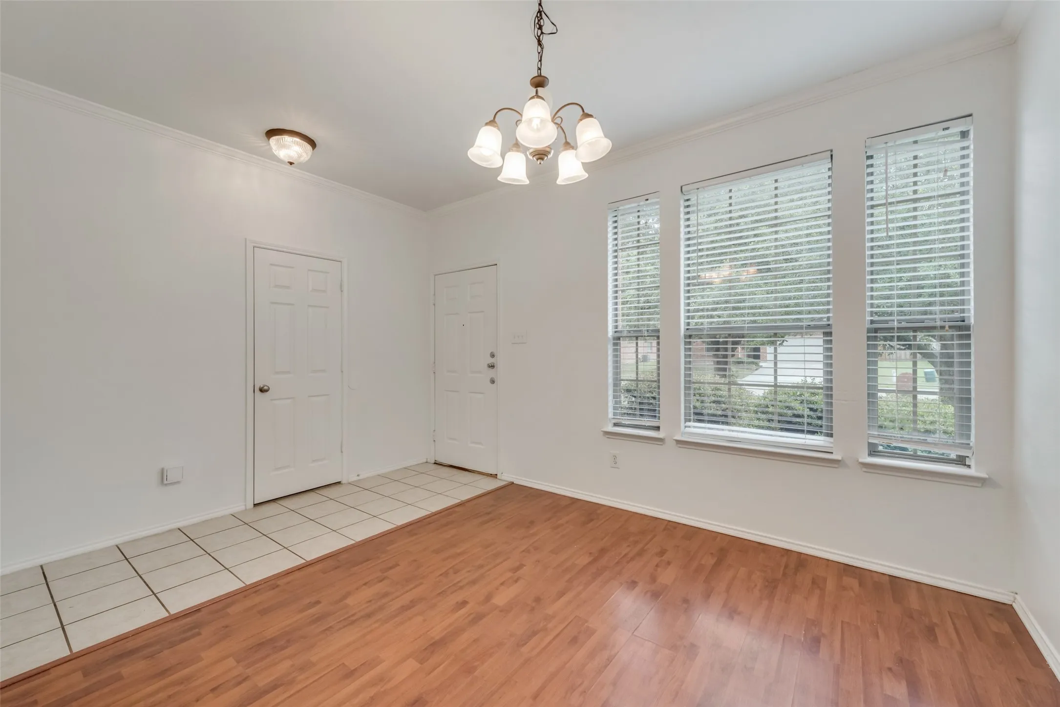 Single Family Residence For Rent in Collin County , 287 Big Bear Drive, Melissa, Texas 75454, 4 Bedroom, 2 Bathroom, 2 Garage spaces, 1,798 Sqft, built in 2005, mls#21406424, Real Estate Agent in Melissa, Homes For Rent in Collin county, Homes For Rent in Melissa, Realtor in Melissa Texas, Real Estate Brokerage Independent Realty Texas, Luminita Cordes Realtor