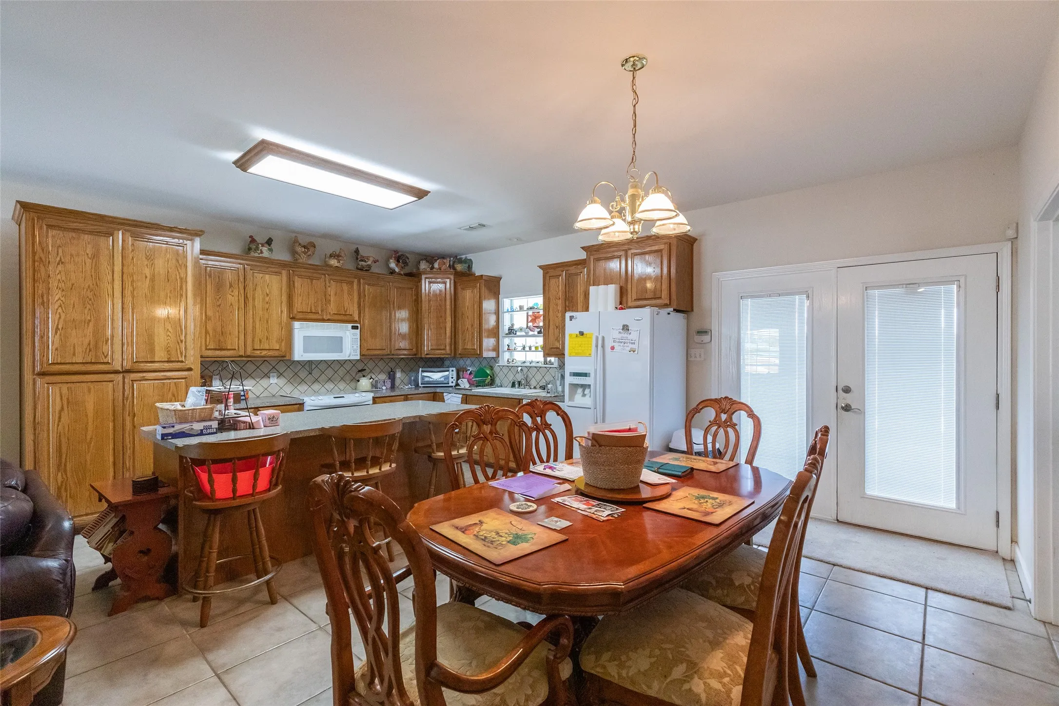 Farm For Sale in Taylor County , 2313 Potosi Road, Abilene, Texas 79602, 3 Bedroom, 2 Bathroom, 3 Garage spaces, 1,488 Sqft, built in 2004, mls#21404559, Real Estate Agent in Abilene, Homes For Sale in Taylor county, Homes For Sale in Abilene, Realtor in Abilene Texas, Real Estate Brokerage Independent Realty Texas, Luminita Cordes Realtor