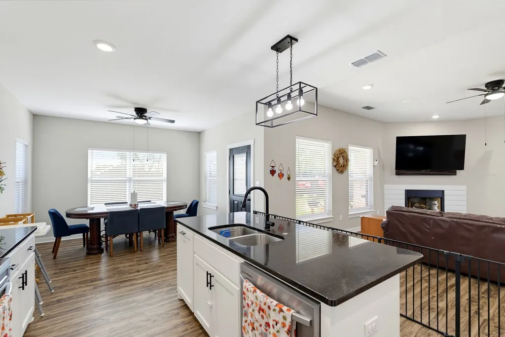 Single Family Residence For Sale in Taylor County , 273 Gatling Street, Tuscola, Texas 79562, 4 Bedroom, 2 Bathroom, 2 Garage spaces, 1,928 Sqft, built in 2022, mls#21404288, Real Estate Agent in Tuscola, Homes For Sale in Taylor county, Homes For Sale in Tuscola, Realtor in Tuscola Texas, Real Estate Brokerage Independent Realty Texas, Luminita Cordes Realtor
