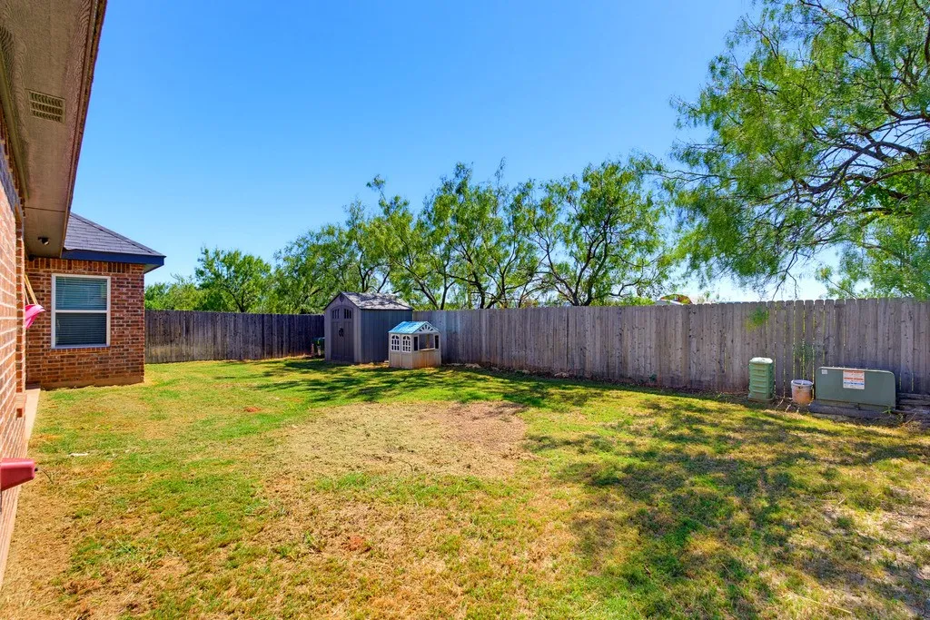 Single Family Residence For Sale in Taylor County , 273 Gatling Street, Tuscola, Texas 79562, 4 Bedroom, 2 Bathroom, 2 Garage spaces, 1,928 Sqft, built in 2022, mls#21404288, Real Estate Agent in Tuscola, Homes For Sale in Taylor county, Homes For Sale in Tuscola, Realtor in Tuscola Texas, Real Estate Brokerage Independent Realty Texas, Luminita Cordes Realtor