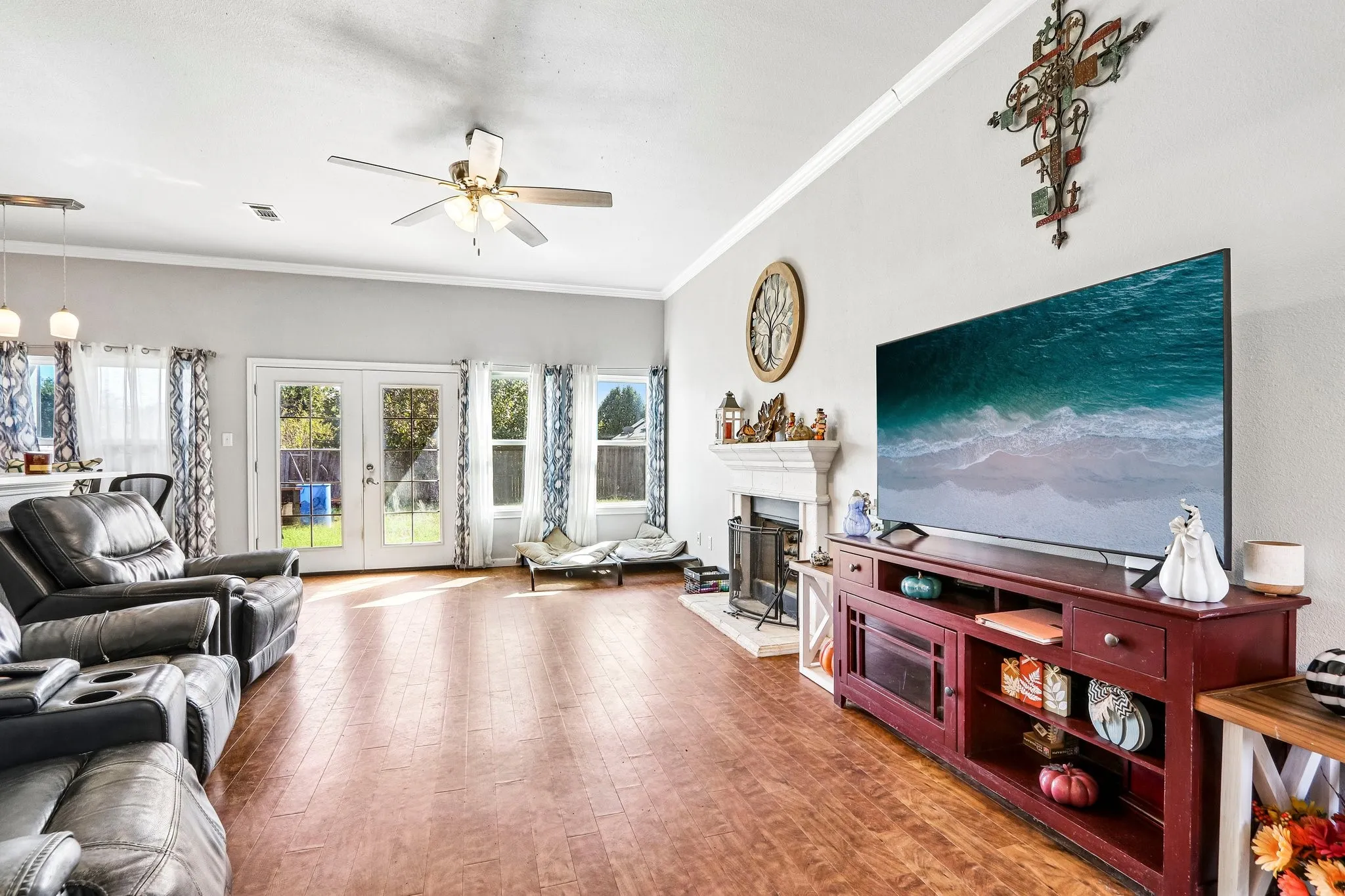 Single Family Residence For Sale in Denton County , 205 Quail Run, Aubrey, Texas 76227, 4 Bedroom, 2 Bathroom, 2 Garage spaces, 1,616 Sqft, built in 2001, mls#21406430, Real Estate Agent in Aubrey, Homes For Sale in Denton county, Homes For Sale in Aubrey, Realtor in Aubrey Texas, Real Estate Brokerage Independent Realty Texas, Luminita Cordes Realtor