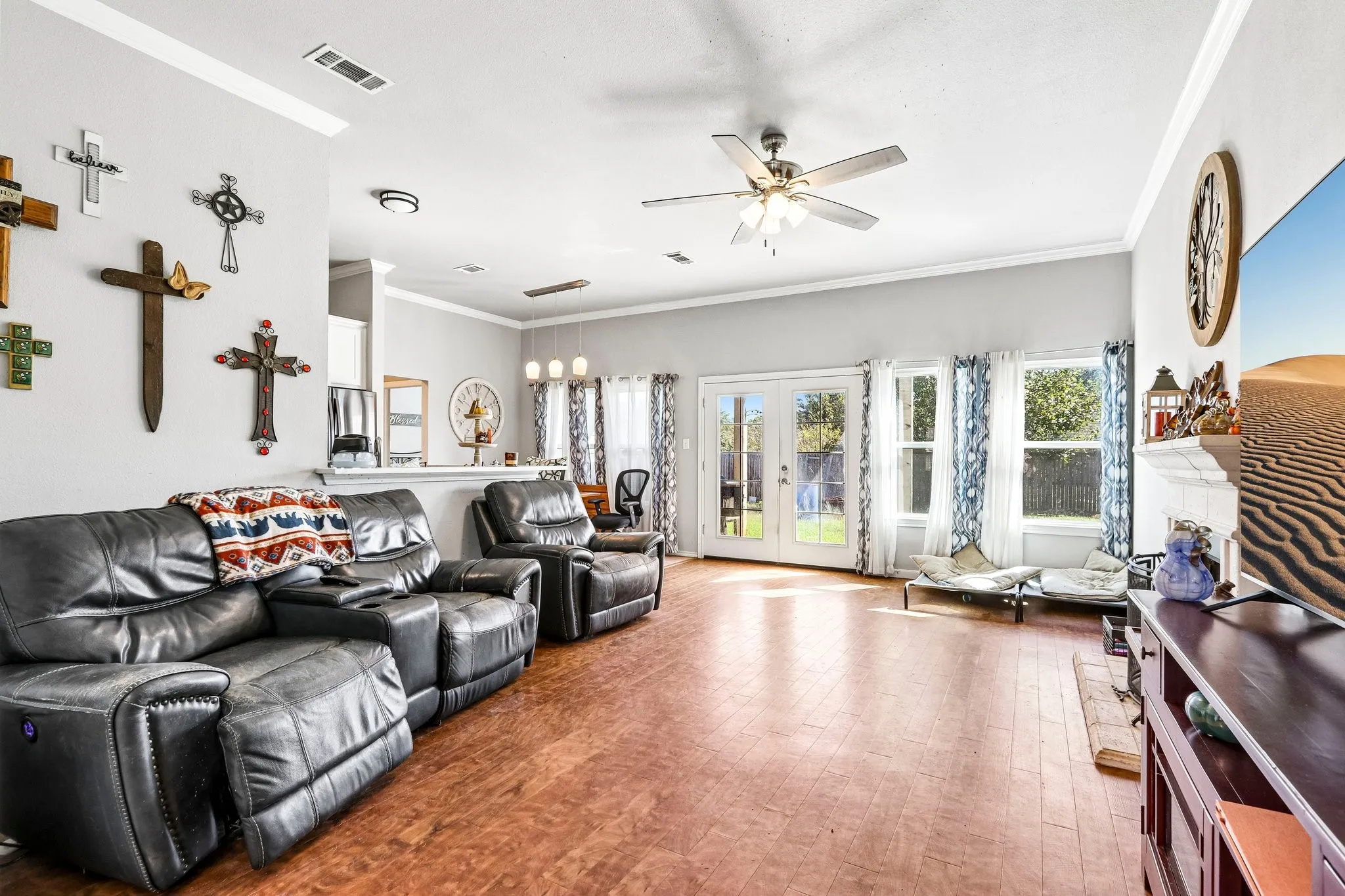 Single Family Residence For Sale in Denton County , 205 Quail Run, Aubrey, Texas 76227, 4 Bedroom, 2 Bathroom, 2 Garage spaces, 1,616 Sqft, built in 2001, mls#21406430, Real Estate Agent in Aubrey, Homes For Sale in Denton county, Homes For Sale in Aubrey, Realtor in Aubrey Texas, Real Estate Brokerage Independent Realty Texas, Luminita Cordes Realtor