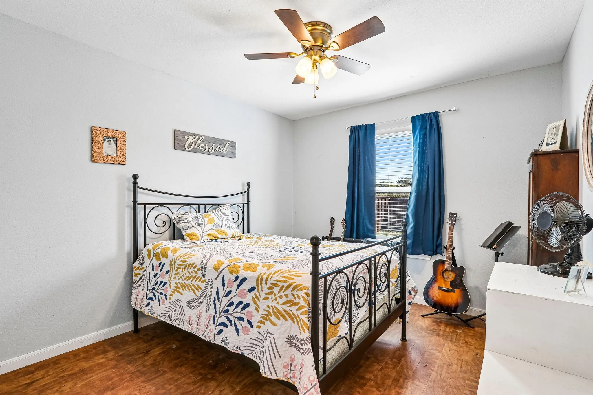 Single Family Residence For Sale in Denton County , 205 Quail Run, Aubrey, Texas 76227, 4 Bedroom, 2 Bathroom, 2 Garage spaces, 1,616 Sqft, built in 2001, mls#21406430, Real Estate Agent in Aubrey, Homes For Sale in Denton county, Homes For Sale in Aubrey, Realtor in Aubrey Texas, Real Estate Brokerage Independent Realty Texas, Luminita Cordes Realtor