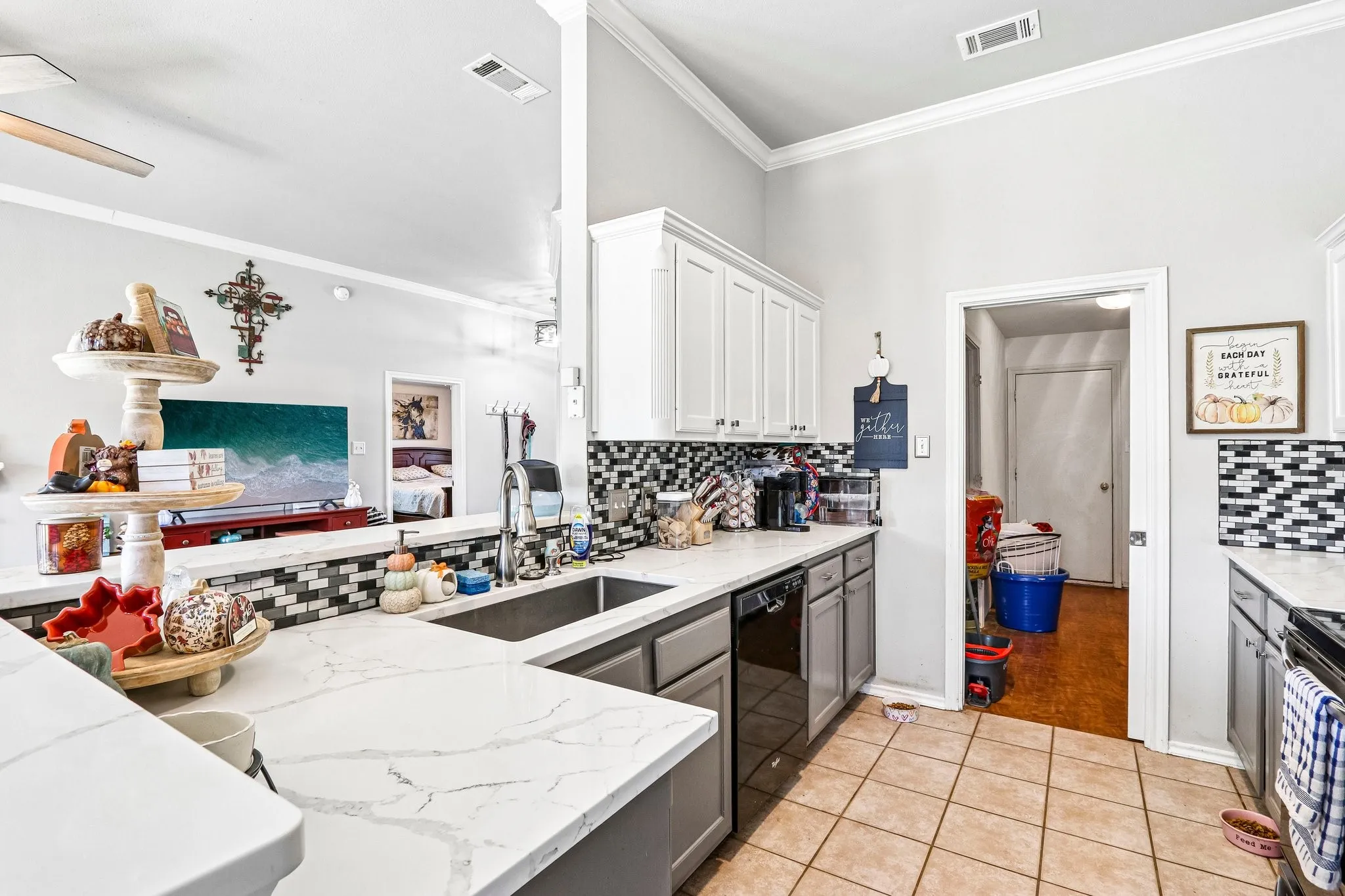 Single Family Residence For Sale in Denton County , 205 Quail Run, Aubrey, Texas 76227, 4 Bedroom, 2 Bathroom, 2 Garage spaces, 1,616 Sqft, built in 2001, mls#21406430, Real Estate Agent in Aubrey, Homes For Sale in Denton county, Homes For Sale in Aubrey, Realtor in Aubrey Texas, Real Estate Brokerage Independent Realty Texas, Luminita Cordes Realtor