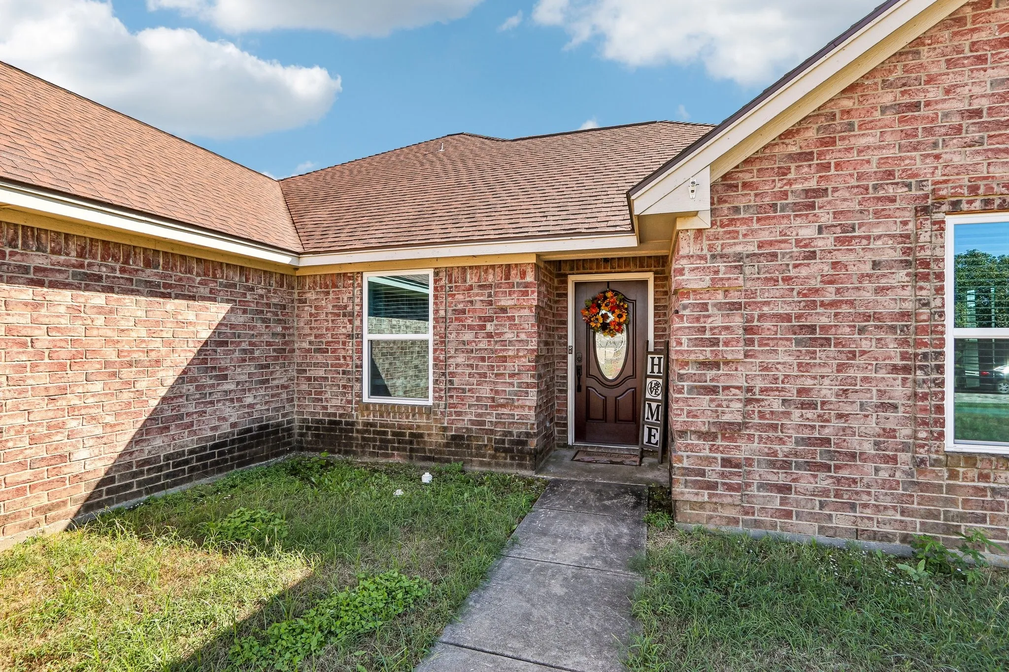 Single Family Residence For Sale in Denton County , 205 Quail Run, Aubrey, Texas 76227, 4 Bedroom, 2 Bathroom, 2 Garage spaces, 1,616 Sqft, built in 2001, mls#21406430, Real Estate Agent in Aubrey, Homes For Sale in Denton county, Homes For Sale in Aubrey, Realtor in Aubrey Texas, Real Estate Brokerage Independent Realty Texas, Luminita Cordes Realtor