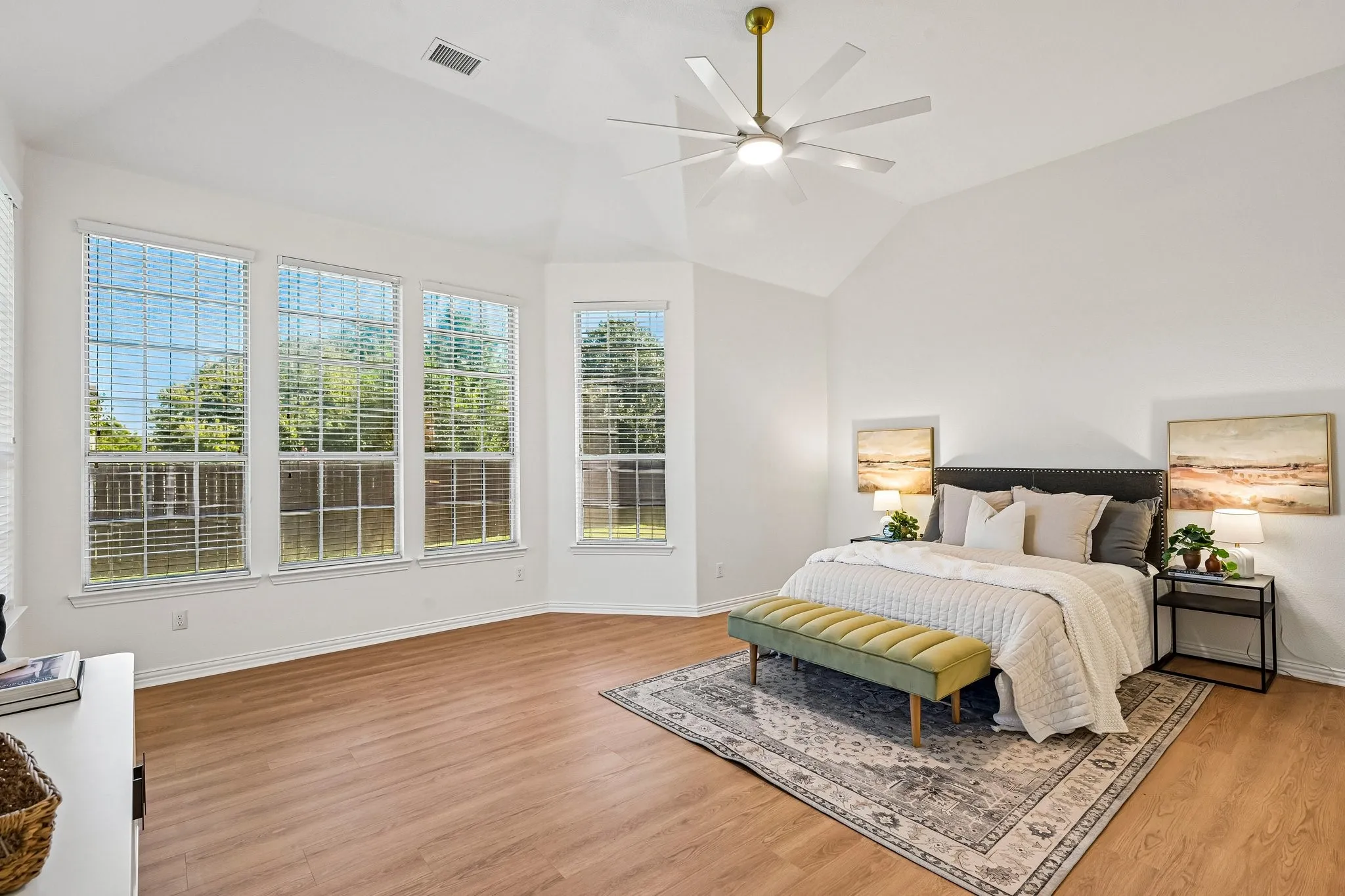 Single Family Residence For Sale in Collin County , 810 Driftwood Drive, Murphy, Texas 75094, 5 Bedroom, 4 Bathroom, 3 Garage spaces, 4,730 Sqft, built in 2002, mls#21406420, Real Estate Agent in Murphy, Homes For Sale in Collin county, Homes For Sale in Murphy, Realtor in Murphy Texas, Real Estate Brokerage Independent Realty Texas, Luminita Cordes Realtor