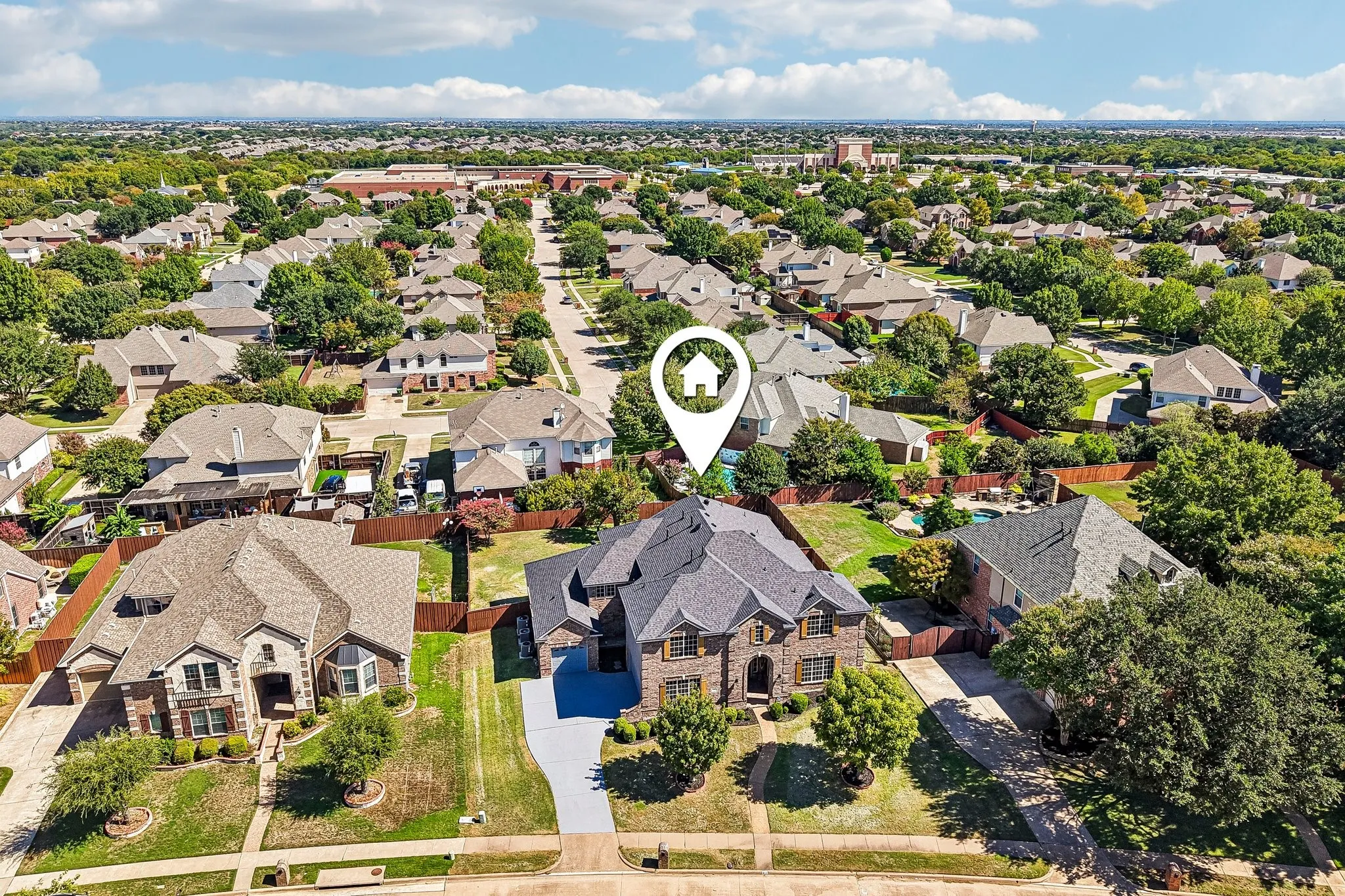 Single Family Residence For Sale in Collin County , 810 Driftwood Drive, Murphy, Texas 75094, 5 Bedroom, 4 Bathroom, 3 Garage spaces, 4,730 Sqft, built in 2002, mls#21406420, Real Estate Agent in Murphy, Homes For Sale in Collin county, Homes For Sale in Murphy, Realtor in Murphy Texas, Real Estate Brokerage Independent Realty Texas, Luminita Cordes Realtor