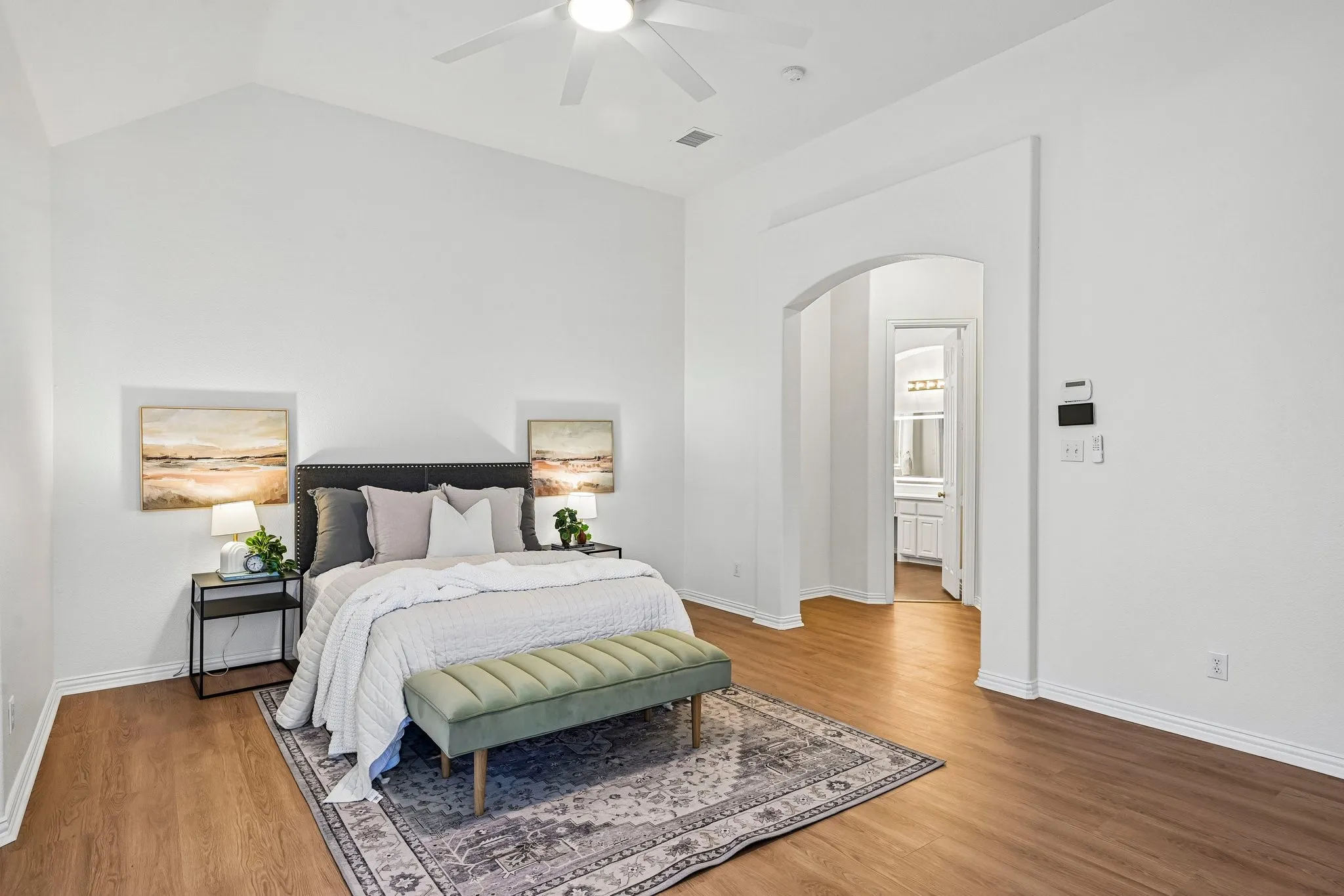 Single Family Residence For Sale in Collin County , 810 Driftwood Drive, Murphy, Texas 75094, 5 Bedroom, 4 Bathroom, 3 Garage spaces, 4,730 Sqft, built in 2002, mls#21406420, Real Estate Agent in Murphy, Homes For Sale in Collin county, Homes For Sale in Murphy, Realtor in Murphy Texas, Real Estate Brokerage Independent Realty Texas, Luminita Cordes Realtor