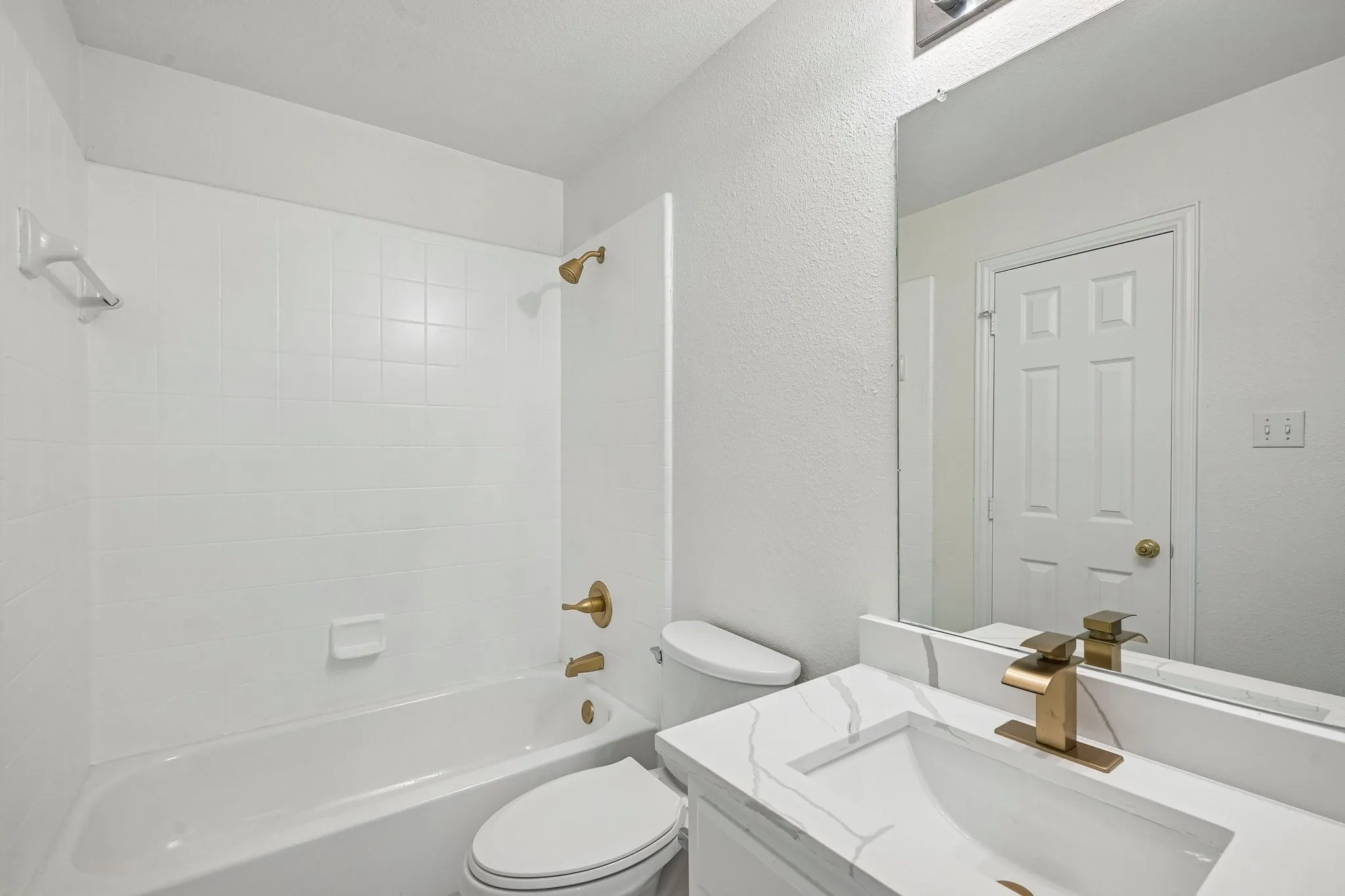 Single Family Residence For Sale in Collin County , 810 Driftwood Drive, Murphy, Texas 75094, 5 Bedroom, 4 Bathroom, 3 Garage spaces, 4,730 Sqft, built in 2002, mls#21406420, Real Estate Agent in Murphy, Homes For Sale in Collin county, Homes For Sale in Murphy, Realtor in Murphy Texas, Real Estate Brokerage Independent Realty Texas, Luminita Cordes Realtor