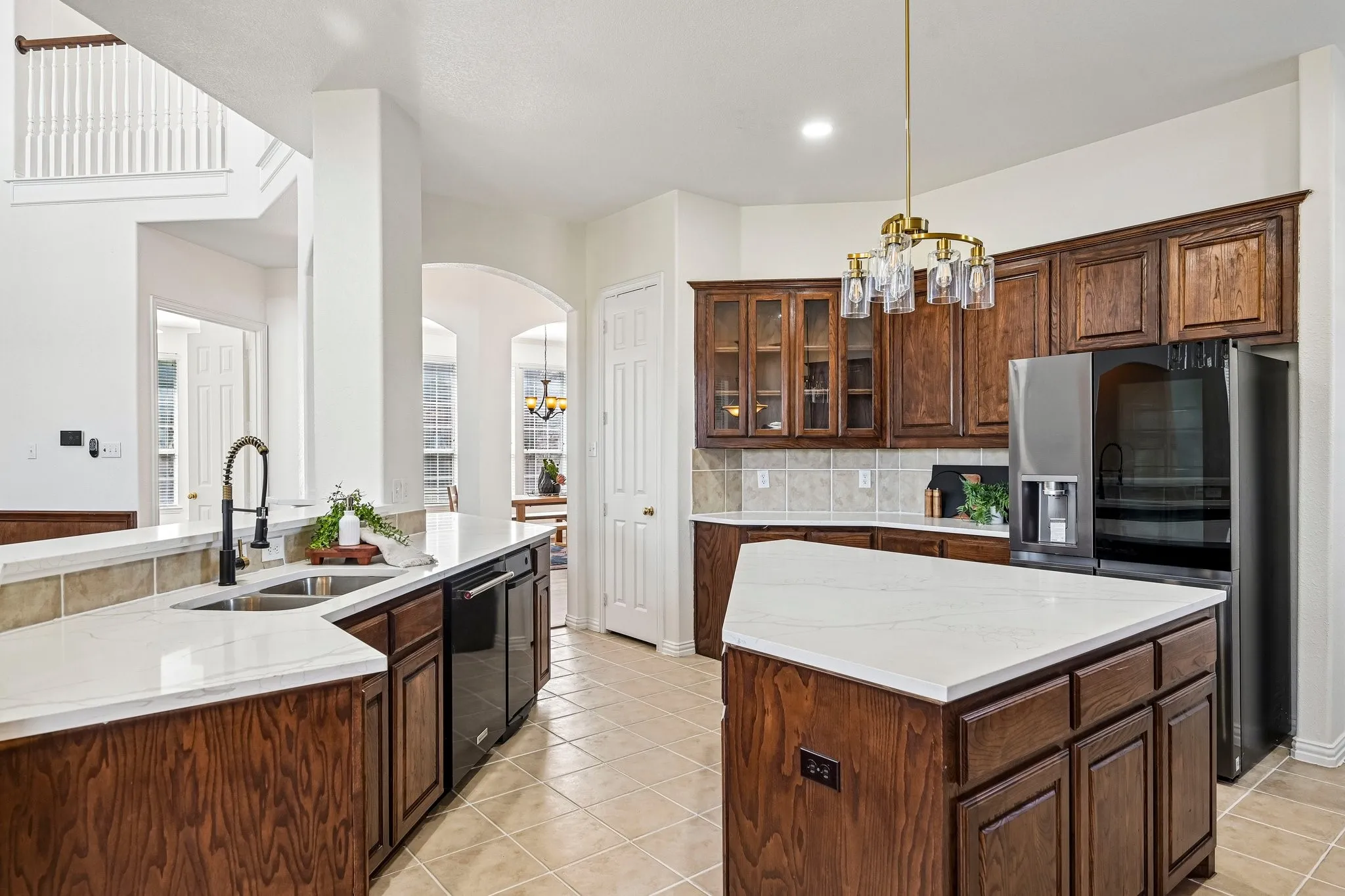 Single Family Residence For Sale in Collin County , 810 Driftwood Drive, Murphy, Texas 75094, 5 Bedroom, 4 Bathroom, 3 Garage spaces, 4,730 Sqft, built in 2002, mls#21406420, Real Estate Agent in Murphy, Homes For Sale in Collin county, Homes For Sale in Murphy, Realtor in Murphy Texas, Real Estate Brokerage Independent Realty Texas, Luminita Cordes Realtor