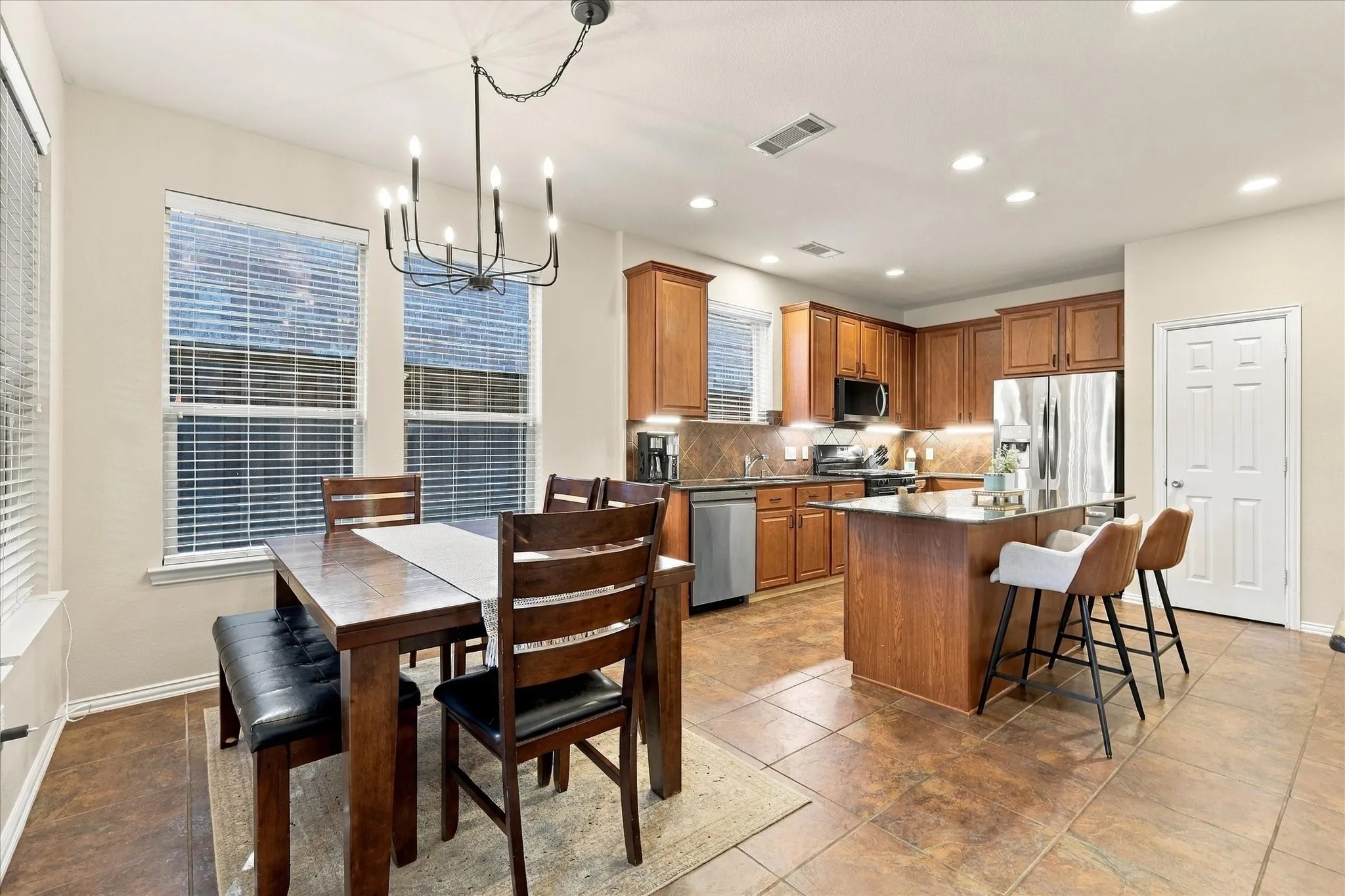 Single Family Residence For Sale in Collin County , 10621 Matador Drive, Mc Kinney, Texas 75072, 4 Bedroom, 3 Bathroom, 2 Garage spaces, 2,746 Sqft, built in 2010, mls#21405243, Real Estate Agent in Mc Kinney, Homes For Sale in Collin county, Homes For Sale in Mc Kinney, Realtor in Mc Kinney Texas, Real Estate Brokerage Independent Realty Texas, Luminita Cordes Realtor