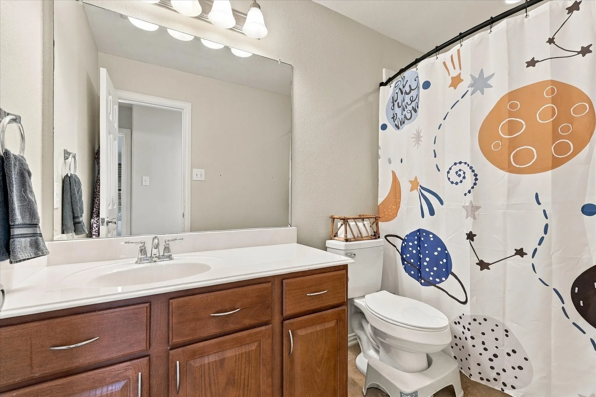Single Family Residence For Sale in Collin County , 10621 Matador Drive, Mc Kinney, Texas 75072, 4 Bedroom, 3 Bathroom, 2 Garage spaces, 2,746 Sqft, built in 2010, mls#21405243, Real Estate Agent in Mc Kinney, Homes For Sale in Collin county, Homes For Sale in Mc Kinney, Realtor in Mc Kinney Texas, Real Estate Brokerage Independent Realty Texas, Luminita Cordes Realtor