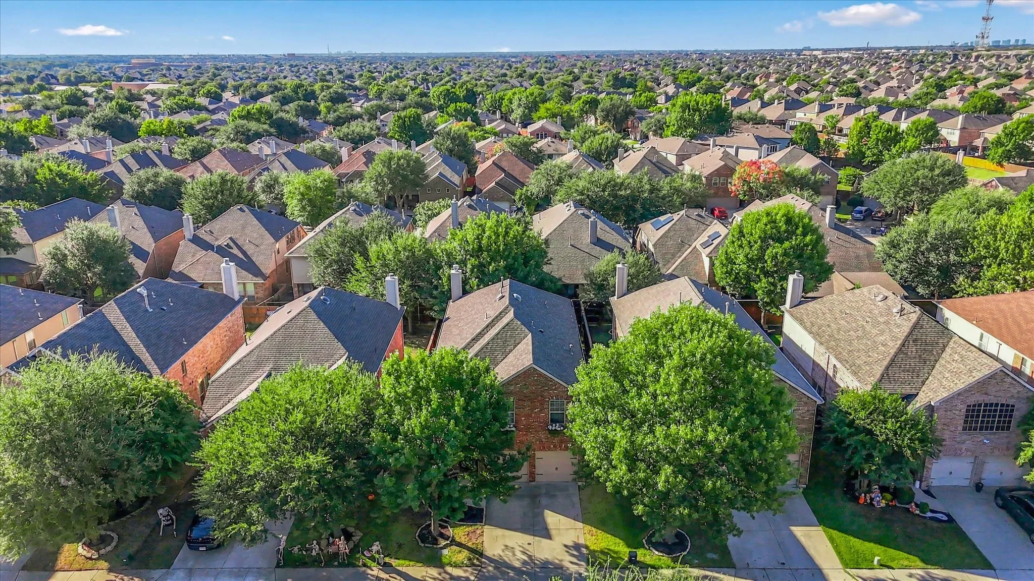 Single Family Residence For Sale in Collin County , 10621 Matador Drive, Mc Kinney, Texas 75072, 4 Bedroom, 3 Bathroom, 2 Garage spaces, 2,746 Sqft, built in 2010, mls#21405243, Real Estate Agent in Mc Kinney, Homes For Sale in Collin county, Homes For Sale in Mc Kinney, Realtor in Mc Kinney Texas, Real Estate Brokerage Independent Realty Texas, Luminita Cordes Realtor