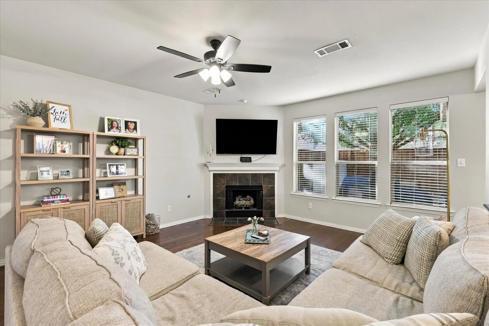 Single Family Residence For Sale in Collin County , 10621 Matador Drive, Mc Kinney, Texas 75072, 4 Bedroom, 3 Bathroom, 2 Garage spaces, 2,746 Sqft, built in 2010, mls#21405243, Real Estate Agent in Mc Kinney, Homes For Sale in Collin county, Homes For Sale in Mc Kinney, Realtor in Mc Kinney Texas, Real Estate Brokerage Independent Realty Texas, Luminita Cordes Realtor