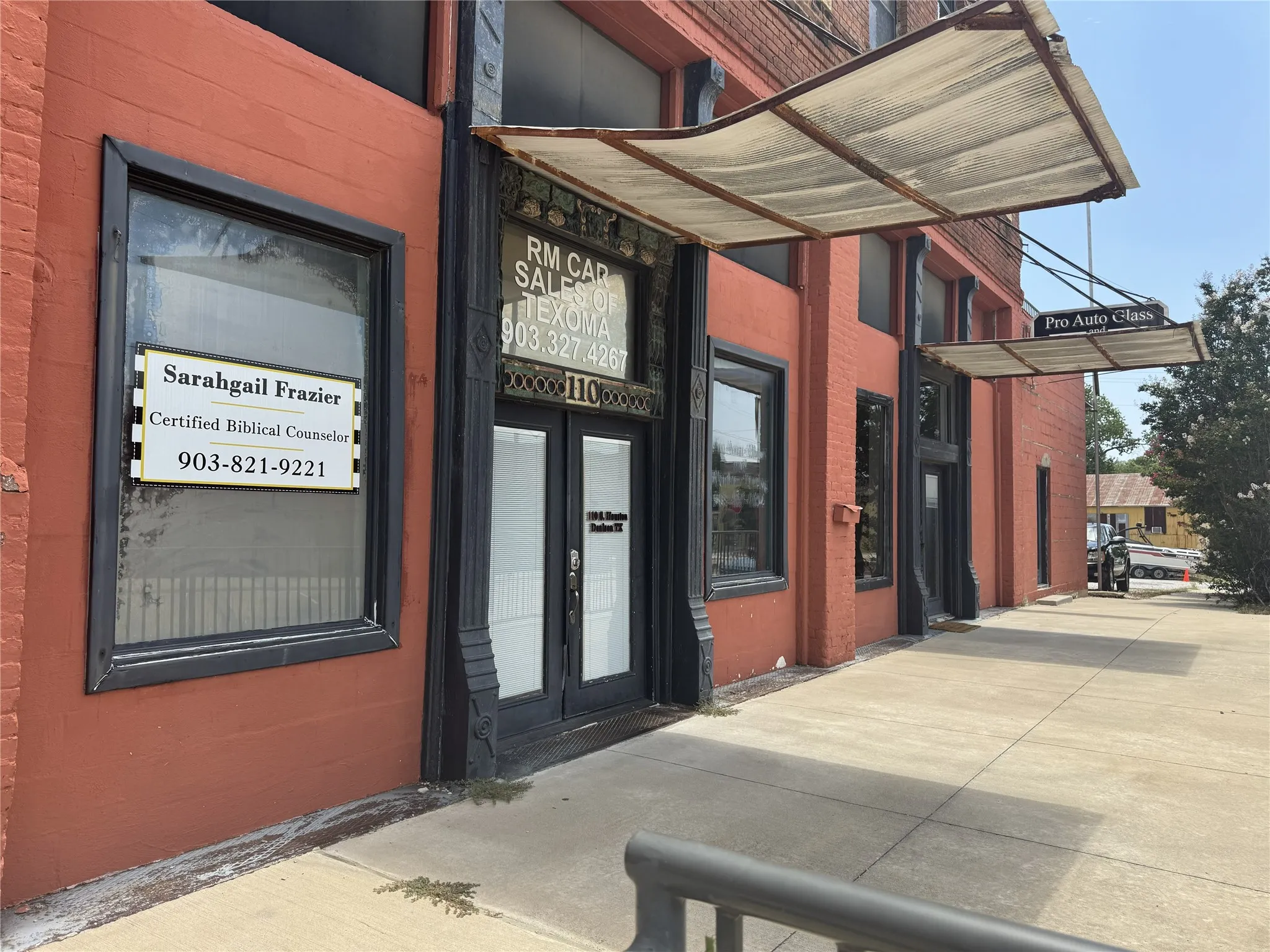 Business For Rent in Grayson County , 110 S Houston Avenue I, Denison, Texas 75021, 0, 0, Garage spaces, 0 Sqft, built in 1900, mls#21406437, Real Estate Agent in Denison, Homes For Rent in Grayson county, Homes For Rent in Denison, Realtor in Denison Texas, Real Estate Brokerage Independent Realty Texas, Luminita Cordes Realtor