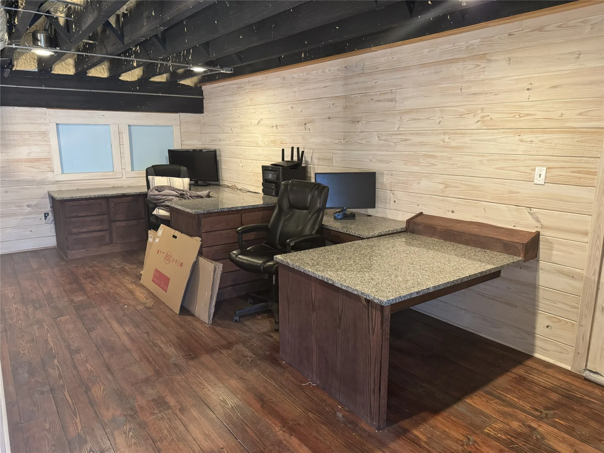 Business For Rent in Grayson County , 110 S Houston Avenue I, Denison, Texas 75021, 0, 0, Garage spaces, 0 Sqft, built in 1900, mls#21406437, Real Estate Agent in Denison, Homes For Rent in Grayson county, Homes For Rent in Denison, Realtor in Denison Texas, Real Estate Brokerage Independent Realty Texas, Luminita Cordes Realtor