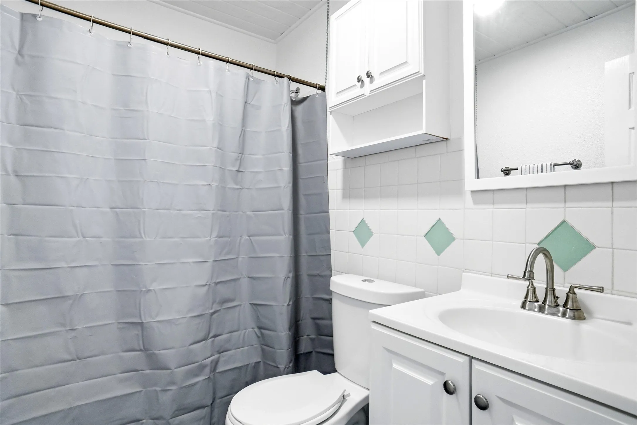 Single Family Residence For Sale in Tarrant County , 2900 Broadview Drive, Sansom Park, Texas 76114, 2 Bedroom, 1 Bathroom, 2 Garage spaces, 888 Sqft, built in 1954, mls#21400861, Real Estate Agent in Sansom Park, Homes For Sale in Tarrant county, Homes For Sale in Sansom Park, Realtor in Sansom Park Texas, Real Estate Brokerage Independent Realty Texas, Luminita Cordes Realtor