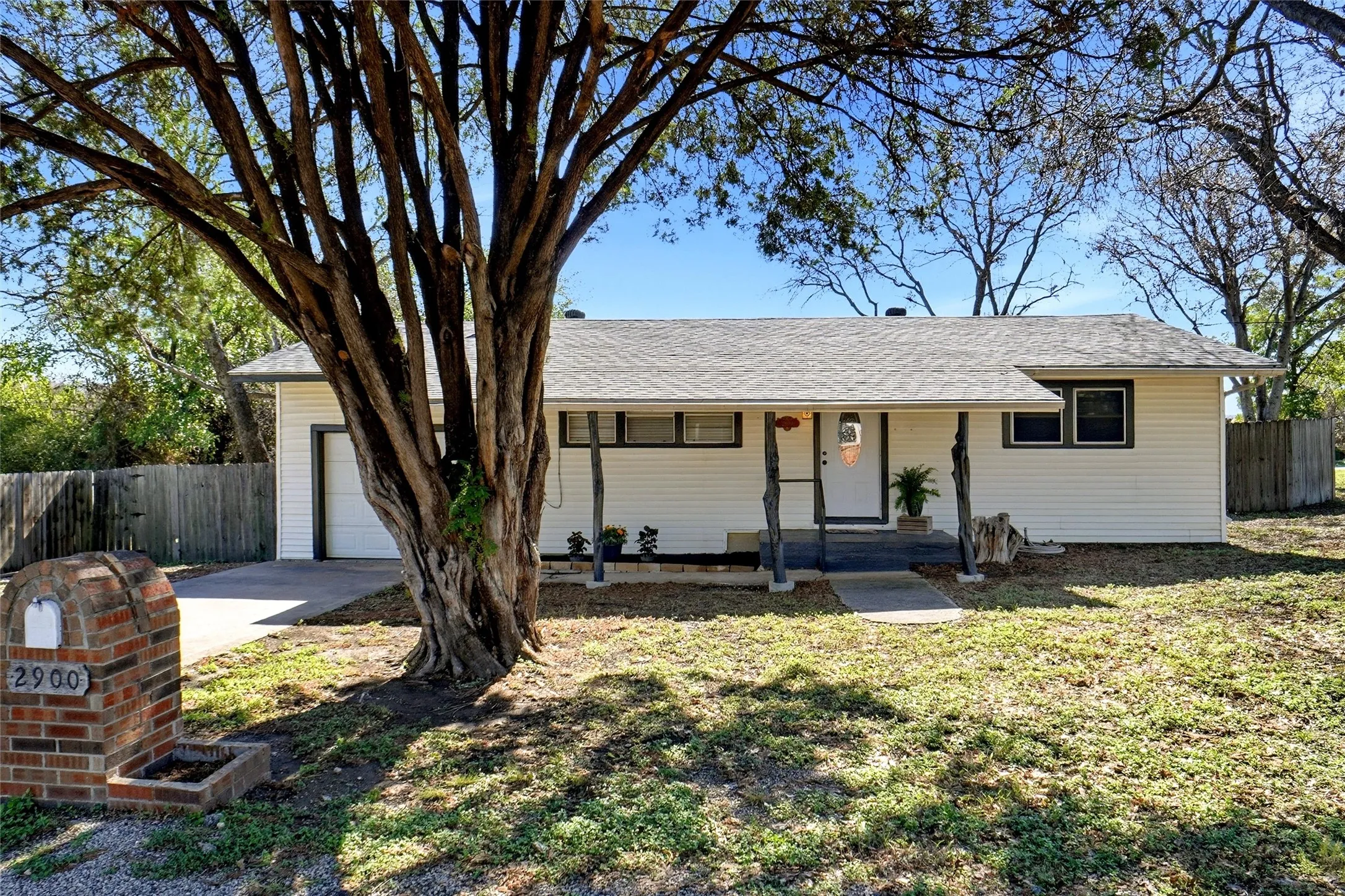 Single Family Residence For Sale