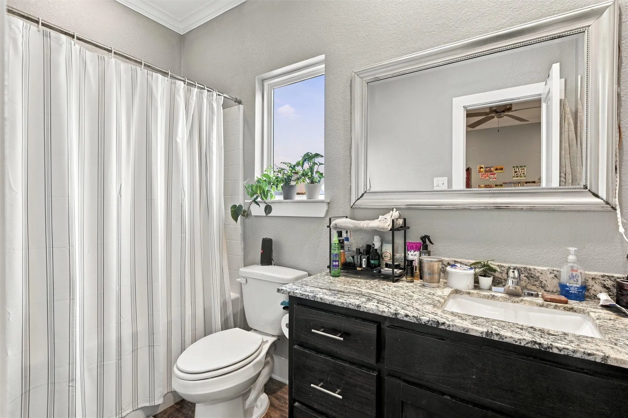 Single Family Residence For Sale in Mc Lennan County , 1302 Bagby Avenue, Waco, Texas 76706, 5 Bedroom, 6 Bathroom, Garage spaces, 2,560 Sqft, built in 2017, mls#21406428, Real Estate Agent in Waco, Homes For Sale in Mc Lennan county, Homes For Sale in Waco, Realtor in Waco Texas, Real Estate Brokerage Independent Realty Texas, Luminita Cordes Realtor