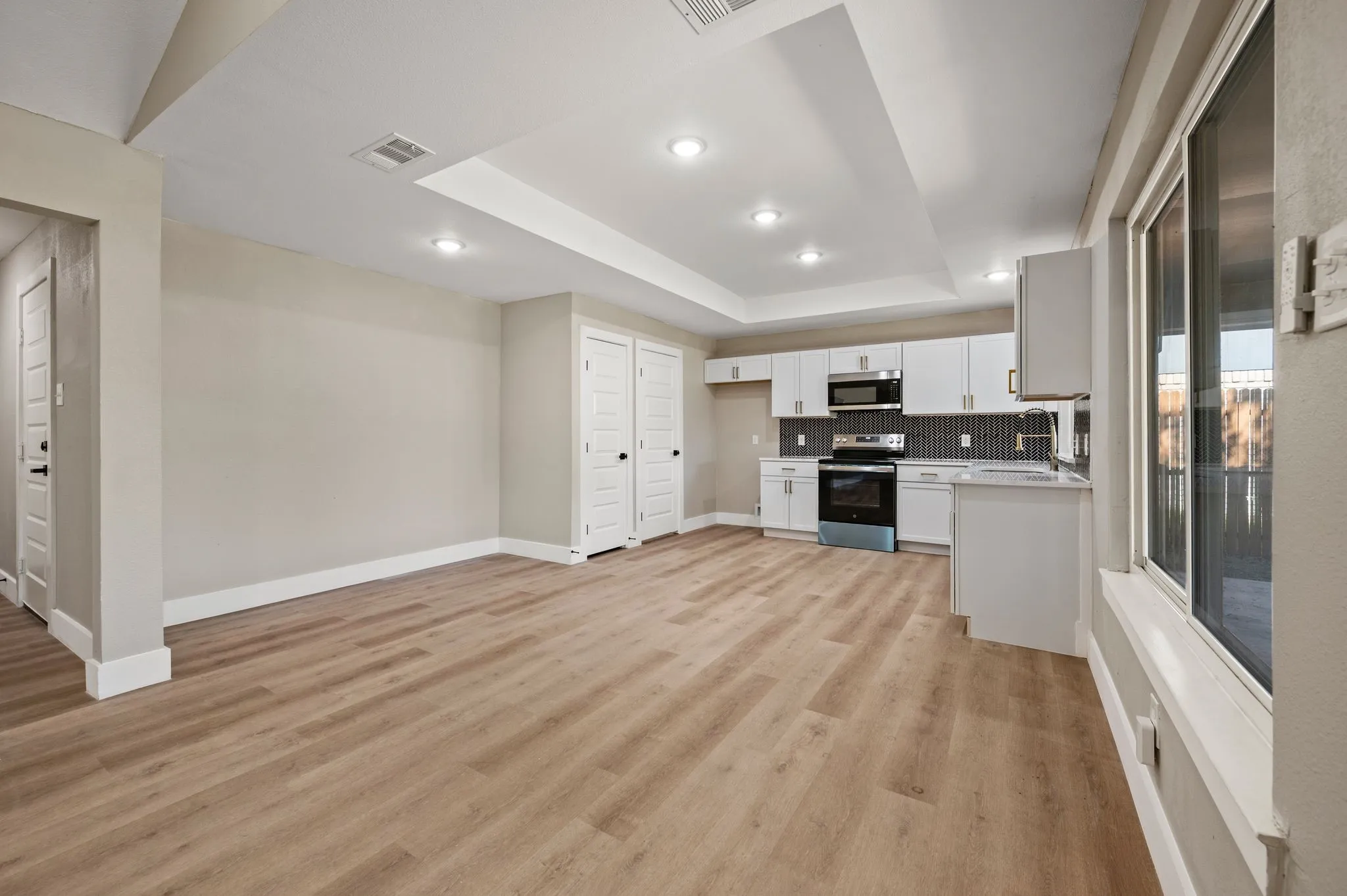 Single Family Residence For Sale in Tarrant County , 7512 Clover Lane, Watauga, Texas 76148, 3 Bedroom, 2 Bathroom, 2 Garage spaces, 1,340 Sqft, built in 1979, mls#21406076, Real Estate Agent in Watauga, Homes For Sale in Tarrant county, Homes For Sale in Watauga, Realtor in Watauga Texas, Real Estate Brokerage Independent Realty Texas, Luminita Cordes Realtor