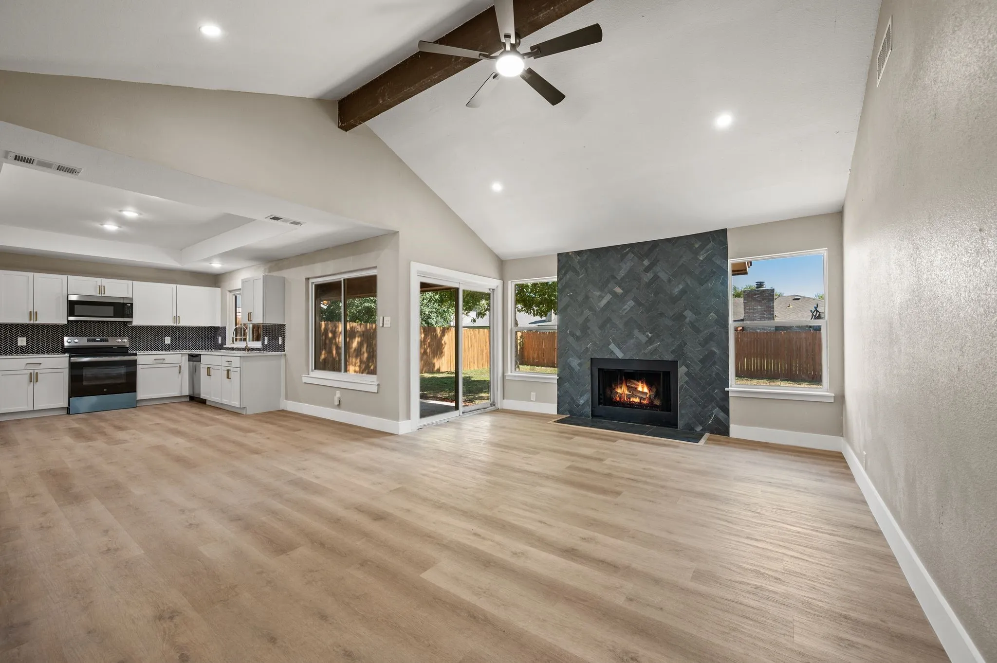 Single Family Residence For Sale in Tarrant County , 7512 Clover Lane, Watauga, Texas 76148, 3 Bedroom, 2 Bathroom, 2 Garage spaces, 1,340 Sqft, built in 1979, mls#21406076, Real Estate Agent in Watauga, Homes For Sale in Tarrant county, Homes For Sale in Watauga, Realtor in Watauga Texas, Real Estate Brokerage Independent Realty Texas, Luminita Cordes Realtor