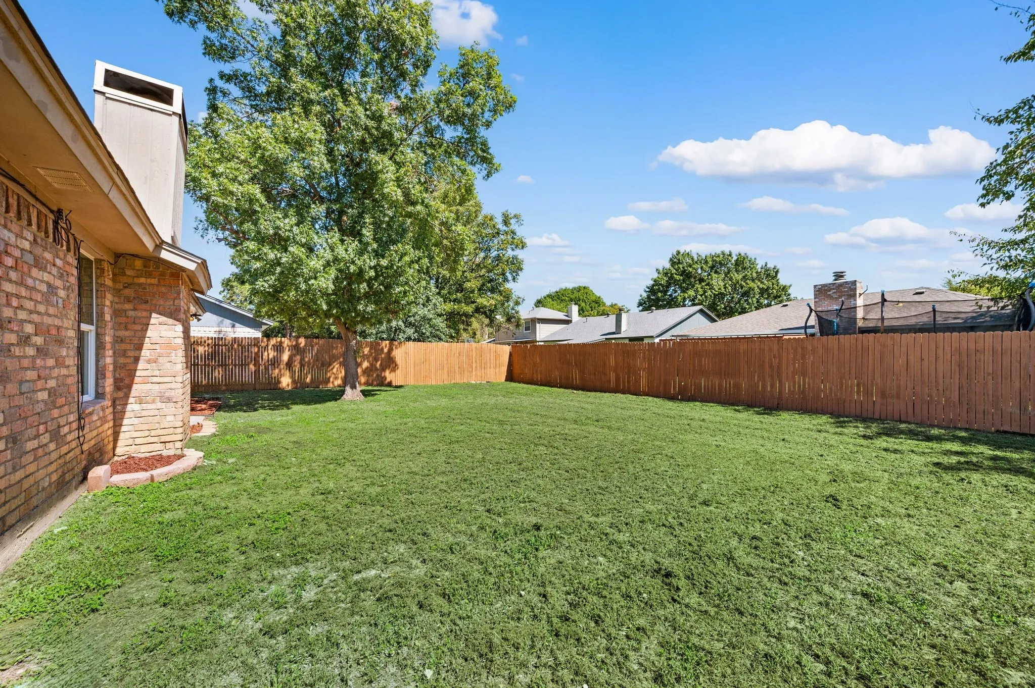 Single Family Residence For Sale in Tarrant County , 7512 Clover Lane, Watauga, Texas 76148, 3 Bedroom, 2 Bathroom, 2 Garage spaces, 1,340 Sqft, built in 1979, mls#21406076, Real Estate Agent in Watauga, Homes For Sale in Tarrant county, Homes For Sale in Watauga, Realtor in Watauga Texas, Real Estate Brokerage Independent Realty Texas, Luminita Cordes Realtor
