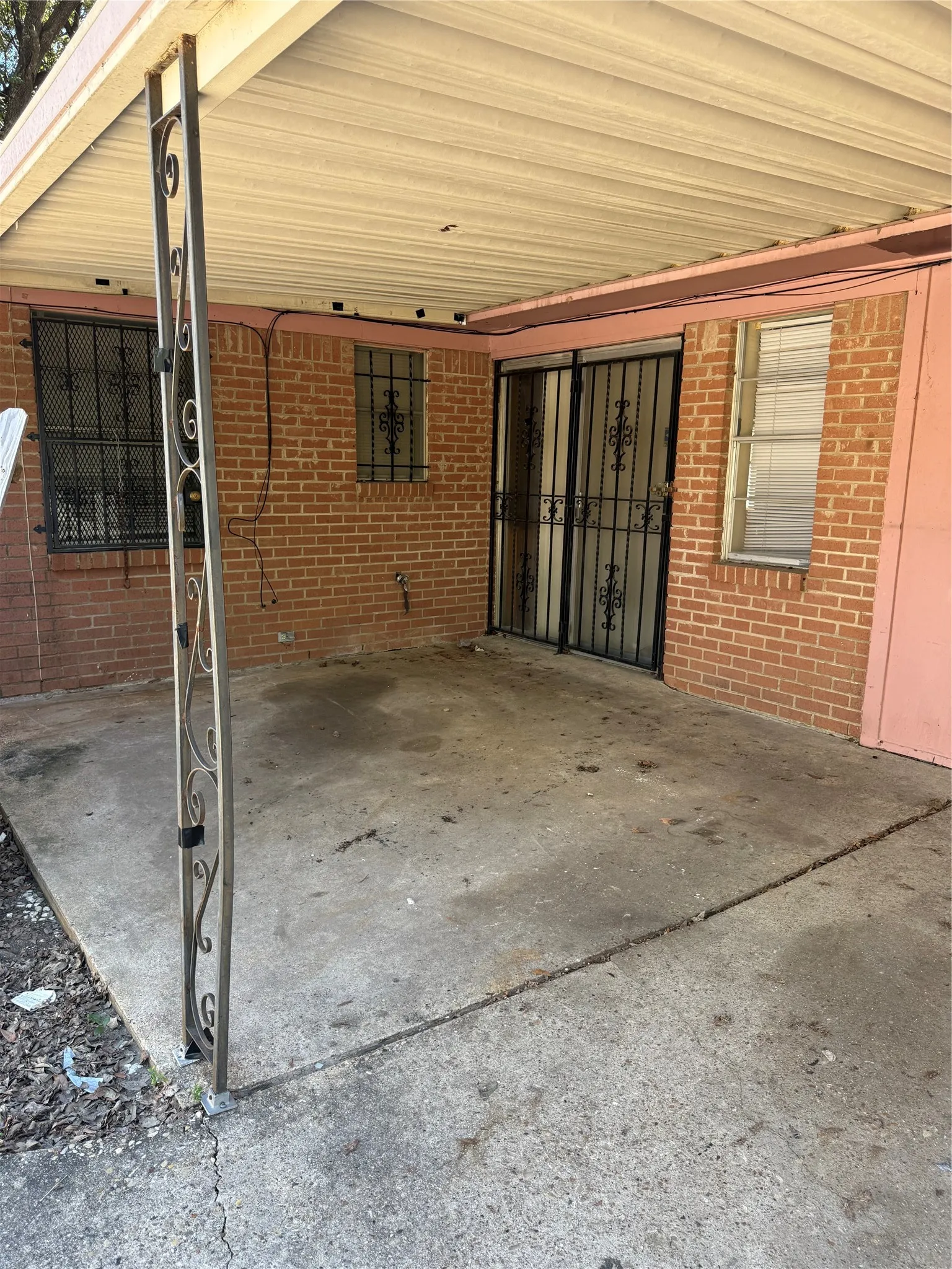 Single Family Residence For Sale in Dallas County , 6645 Racine Drive, Dallas, Texas 75232, 3 Bedroom, 2 Bathroom, 2 Garage spaces, 1,341 Sqft, built in 1969, mls#21403809, Real Estate Agent in Dallas, Homes For Sale in Dallas county, Homes For Sale in Dallas, Realtor in Dallas Texas, Real Estate Brokerage Independent Realty Texas, Luminita Cordes Realtor
