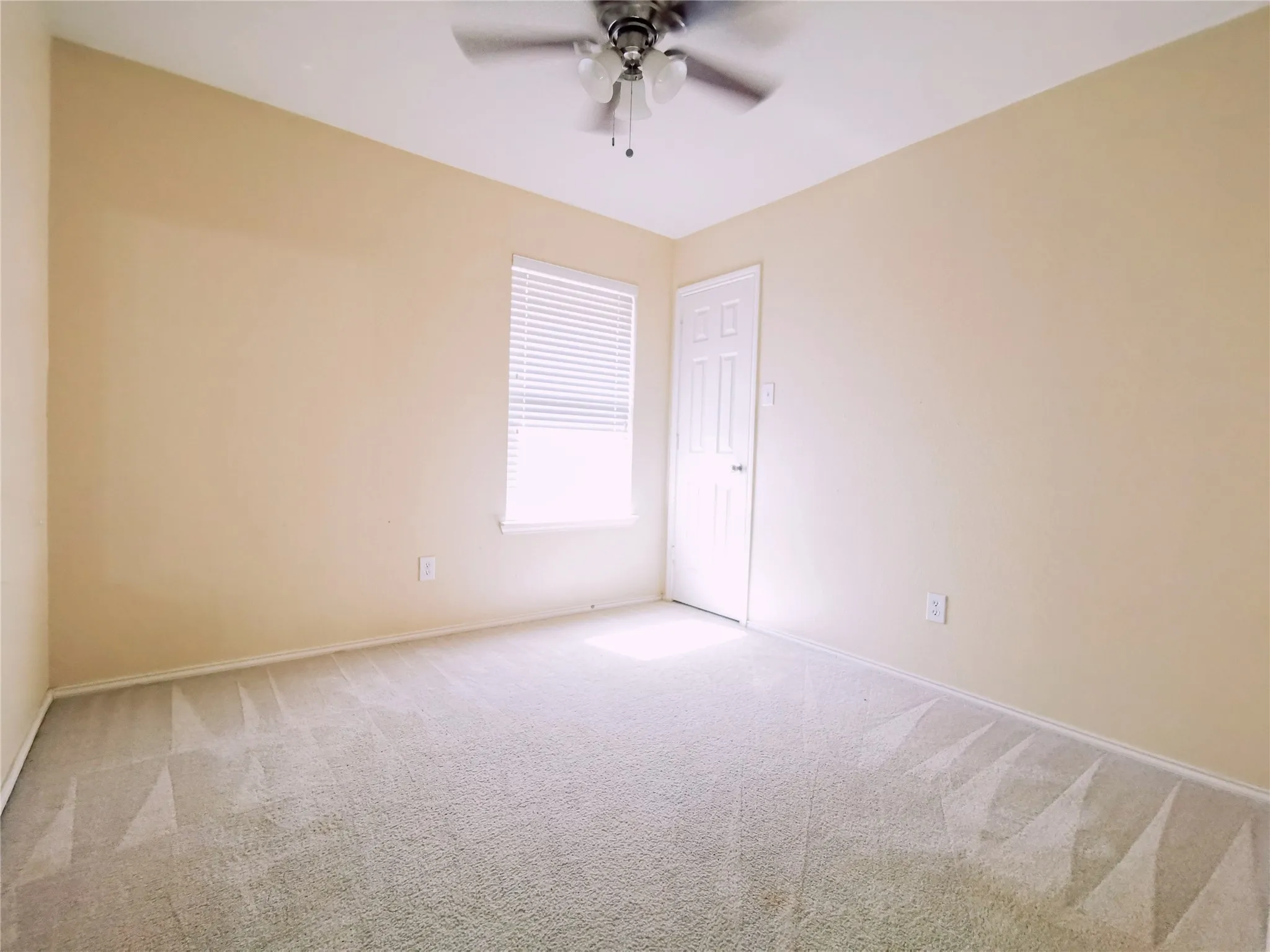 Single Family Residence For Rent in Denton County , 9131 Gaspard Court, Frisco, Texas 75033, 3 Bedroom, 2 Bathroom, 2 Garage spaces, 1,651 Sqft, built in 2005, mls#21402474, Real Estate Agent in Frisco, Homes For Rent in Denton county, Homes For Rent in Frisco, Realtor in Frisco Texas, Real Estate Brokerage Independent Realty Texas, Luminita Cordes Realtor