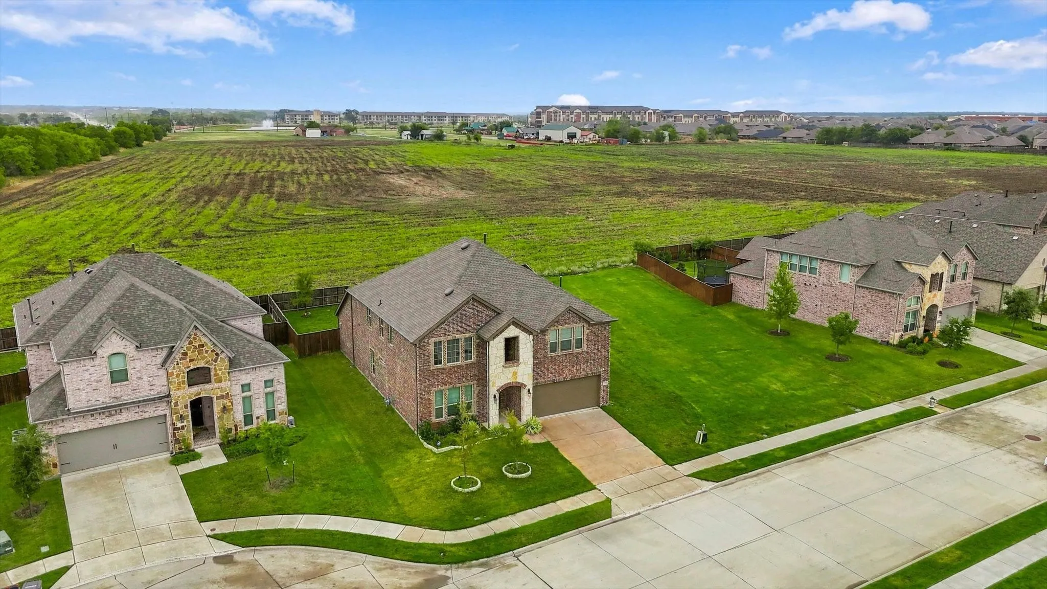 Single Family Residence For Sale in Collin County , 209 Tate Lane, Anna, Texas 75409, 4 Bedroom, 3 Bathroom, 2 Garage spaces, 2,936 Sqft, built in 2023, mls#21405133, Real Estate Agent in Anna, Homes For Sale in Collin county, Homes For Sale in Anna, Realtor in Anna Texas, Real Estate Brokerage Independent Realty Texas, Luminita Cordes Realtor