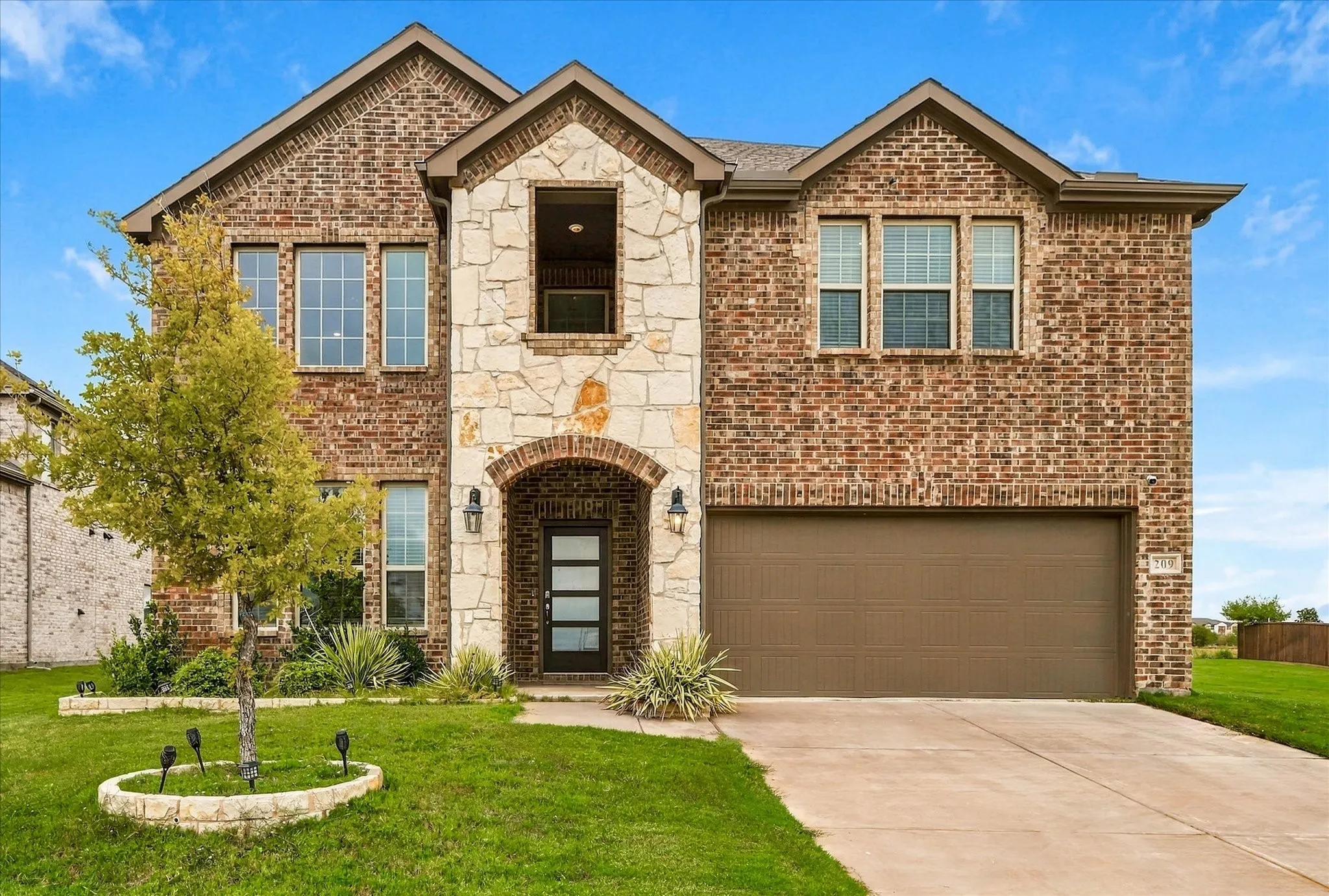 Single Family Residence For Sale in Collin County , 209 Tate Lane, Anna, Texas 75409, 4 Bedroom, 3 Bathroom, 2 Garage spaces, 2,936 Sqft, built in 2023, mls#21405133, Real Estate Agent in Anna, Homes For Sale in Collin county, Homes For Sale in Anna, Realtor in Anna Texas, Real Estate Brokerage Independent Realty Texas, Luminita Cordes Realtor