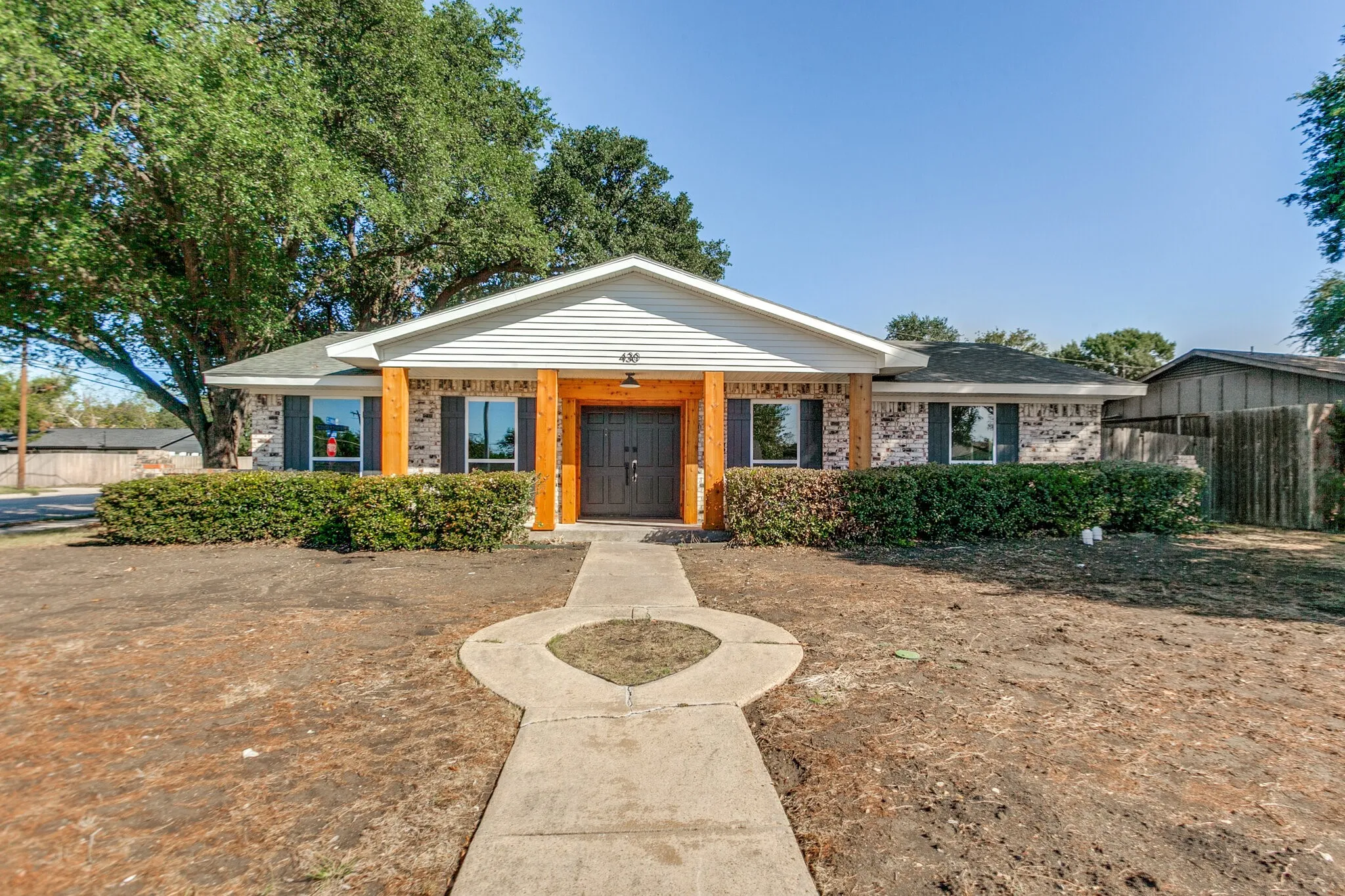 Single Family Residence For Sale in Dallas County , 430 Worcester Way, Richardson, Texas 75080, 3 Bedroom, 2 Bathroom, Garage spaces, 1,698 Sqft, built in 1967, mls#21406444, Real Estate Agent in Richardson, Homes For Sale in Dallas county, Homes For Sale in Richardson, Realtor in Richardson Texas, Real Estate Brokerage Independent Realty Texas, Luminita Cordes Realtor