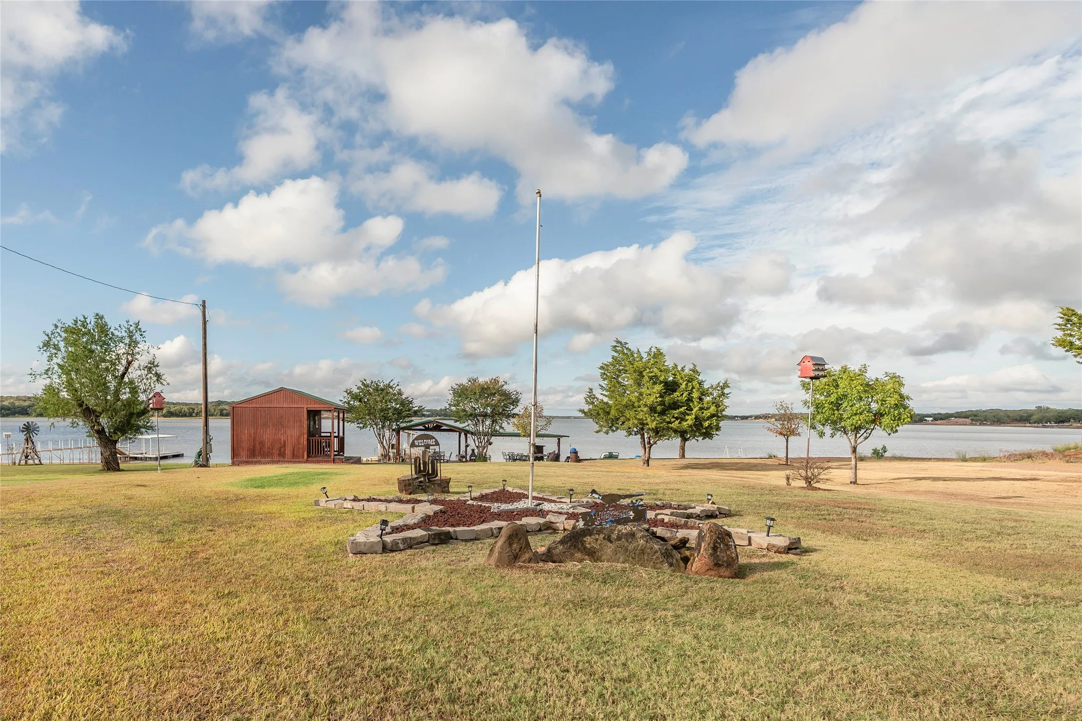 Single Family Residence For Sale in Montague County , 172 Cheyenne Drive, Nocona, Texas 76255, 3 Bedroom, 2 Bathroom, 2 Garage spaces, 1,572 Sqft, built in 2000, mls#21405701, Real Estate Agent in Nocona, Homes For Sale in Montague county, Homes For Sale in Nocona, Realtor in Nocona Texas, Real Estate Brokerage Independent Realty Texas, Luminita Cordes Realtor