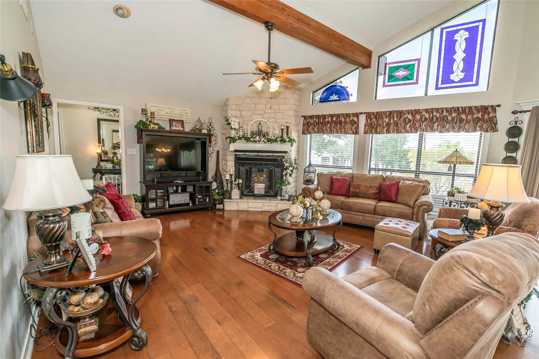 Single Family Residence For Sale in Montague County , 172 Cheyenne Drive, Nocona, Texas 76255, 3 Bedroom, 2 Bathroom, 2 Garage spaces, 1,572 Sqft, built in 2000, mls#21405701, Real Estate Agent in Nocona, Homes For Sale in Montague county, Homes For Sale in Nocona, Realtor in Nocona Texas, Real Estate Brokerage Independent Realty Texas, Luminita Cordes Realtor