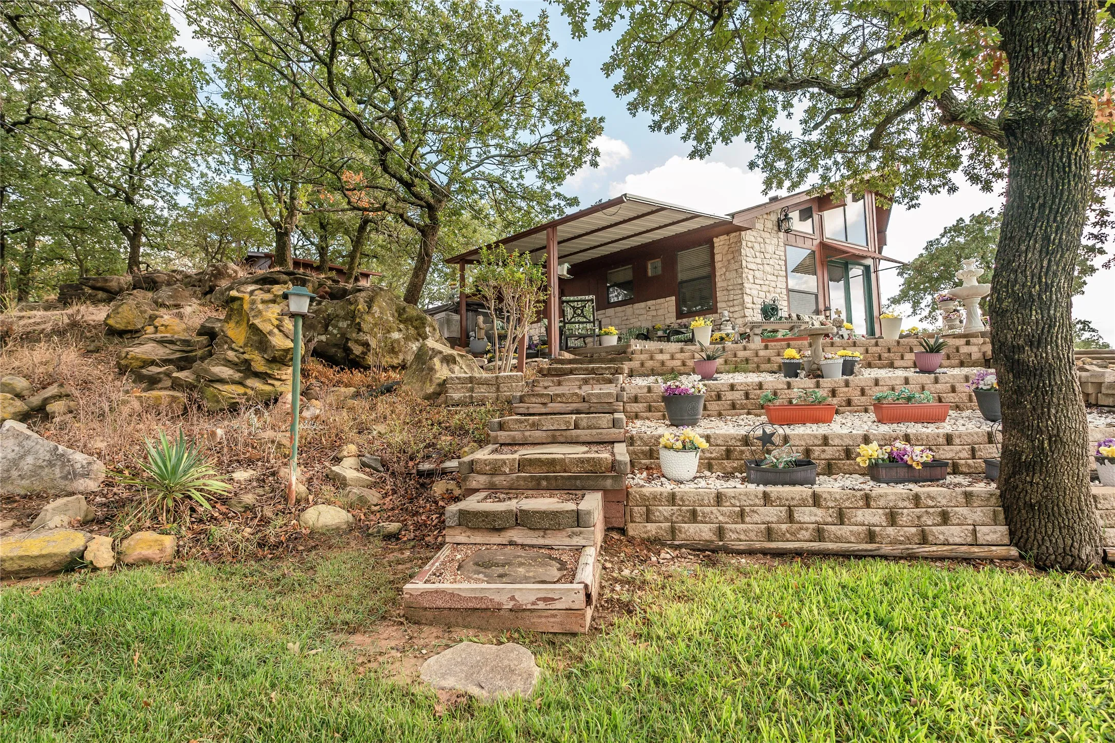 Single Family Residence For Sale in Montague County , 172 Cheyenne Drive, Nocona, Texas 76255, 3 Bedroom, 2 Bathroom, 2 Garage spaces, 1,572 Sqft, built in 2000, mls#21405701, Real Estate Agent in Nocona, Homes For Sale in Montague county, Homes For Sale in Nocona, Realtor in Nocona Texas, Real Estate Brokerage Independent Realty Texas, Luminita Cordes Realtor