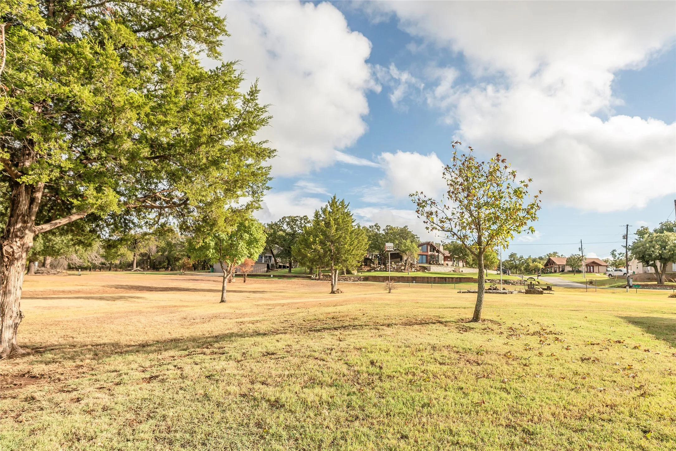 Single Family Residence For Sale in Montague County , 172 Cheyenne Drive, Nocona, Texas 76255, 3 Bedroom, 2 Bathroom, 2 Garage spaces, 1,572 Sqft, built in 2000, mls#21405701, Real Estate Agent in Nocona, Homes For Sale in Montague county, Homes For Sale in Nocona, Realtor in Nocona Texas, Real Estate Brokerage Independent Realty Texas, Luminita Cordes Realtor