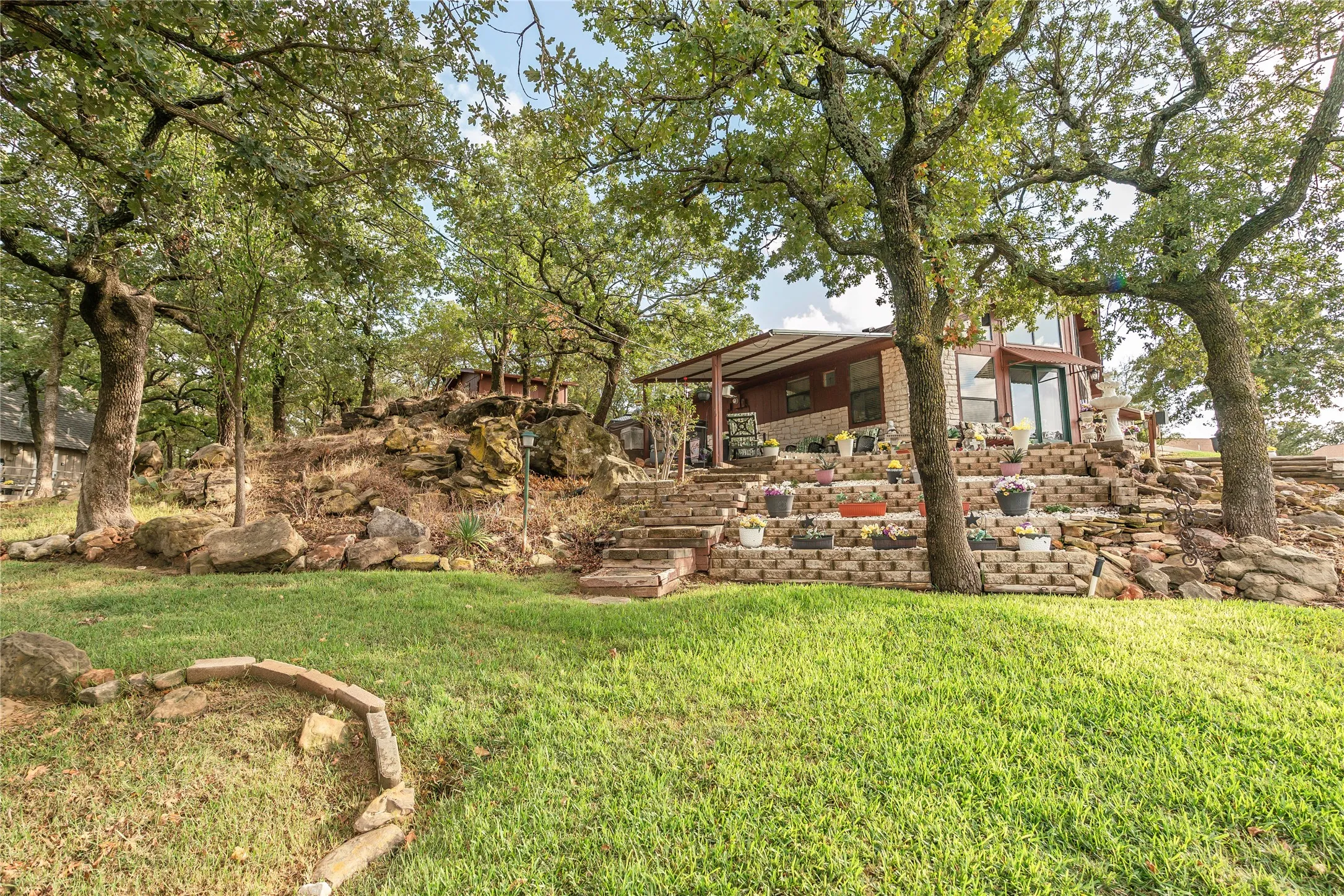 Single Family Residence For Sale in Montague County , 172 Cheyenne Drive, Nocona, Texas 76255, 3 Bedroom, 2 Bathroom, 2 Garage spaces, 1,572 Sqft, built in 2000, mls#21405701, Real Estate Agent in Nocona, Homes For Sale in Montague county, Homes For Sale in Nocona, Realtor in Nocona Texas, Real Estate Brokerage Independent Realty Texas, Luminita Cordes Realtor