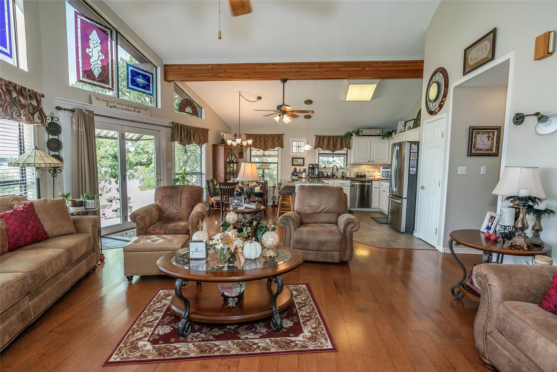 Single Family Residence For Sale in Montague County , 172 Cheyenne Drive, Nocona, Texas 76255, 3 Bedroom, 2 Bathroom, 2 Garage spaces, 1,572 Sqft, built in 2000, mls#21405701, Real Estate Agent in Nocona, Homes For Sale in Montague county, Homes For Sale in Nocona, Realtor in Nocona Texas, Real Estate Brokerage Independent Realty Texas, Luminita Cordes Realtor