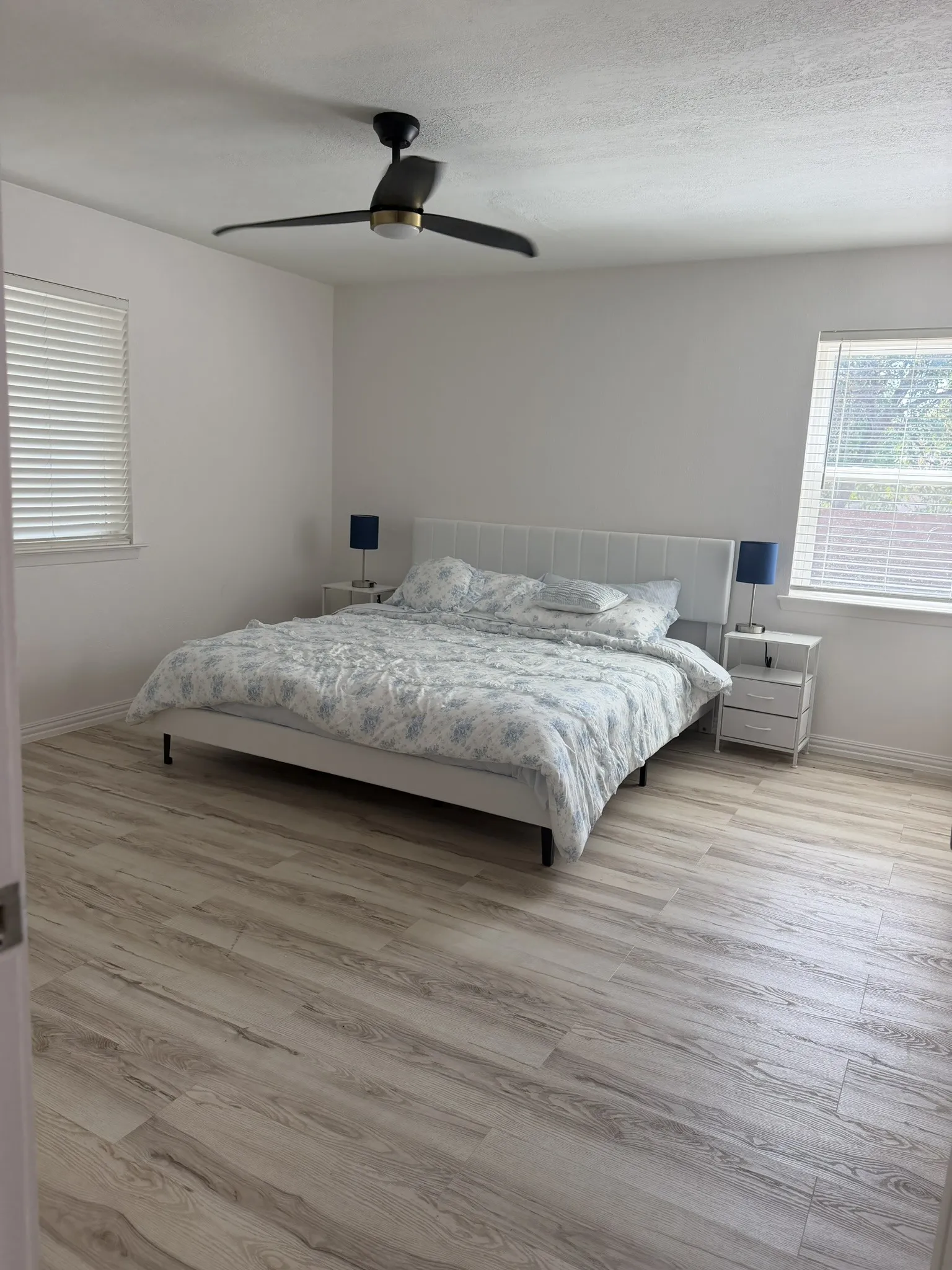 Single Family Residence For Rent in Dallas County , 3932 Sun Valley Court, Irving, Texas 75062, 3 Bedroom, 2 Bathroom, 2 Garage spaces, 1,298 Sqft, built in 1966, mls#21406459, Real Estate Agent in Irving, Homes For Rent in Dallas county, Homes For Rent in Irving, Realtor in Irving Texas, Real Estate Brokerage Independent Realty Texas, Luminita Cordes Realtor