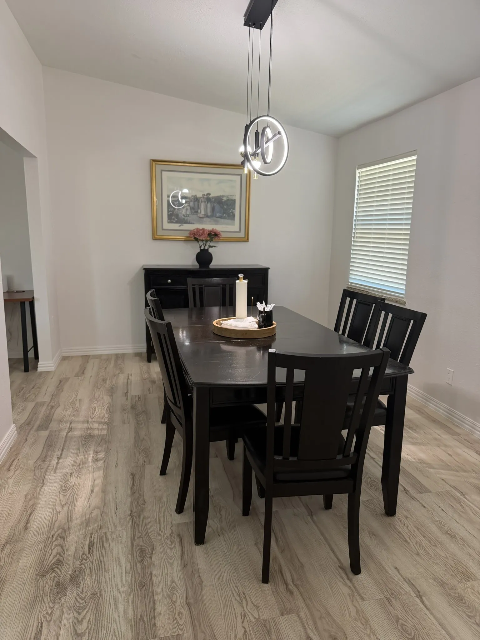 Single Family Residence For Rent in Dallas County , 3932 Sun Valley Court, Irving, Texas 75062, 3 Bedroom, 2 Bathroom, 2 Garage spaces, 1,298 Sqft, built in 1966, mls#21406459, Real Estate Agent in Irving, Homes For Rent in Dallas county, Homes For Rent in Irving, Realtor in Irving Texas, Real Estate Brokerage Independent Realty Texas, Luminita Cordes Realtor