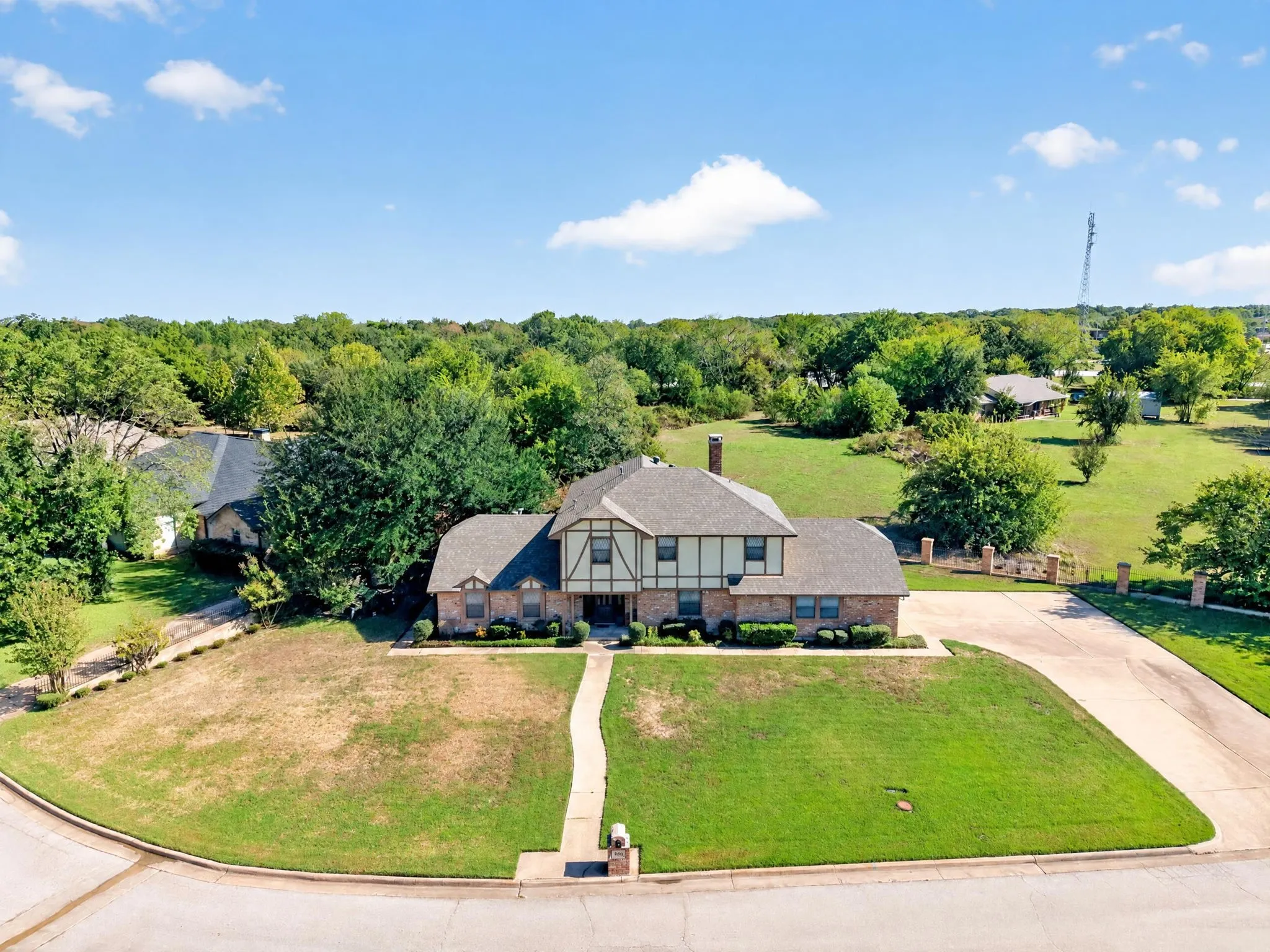 Single Family Residence For Sale in Hunt County , 103 Owl Tree Trail, Greenville, Texas 75402, 4 Bedroom, 3 Bathroom, 2 Garage spaces, 2,838 Sqft, built in 1983, mls#21405105, Real Estate Agent in Greenville, Homes For Sale in Hunt county, Homes For Sale in Greenville, Realtor in Greenville Texas, Real Estate Brokerage Independent Realty Texas, Luminita Cordes Realtor