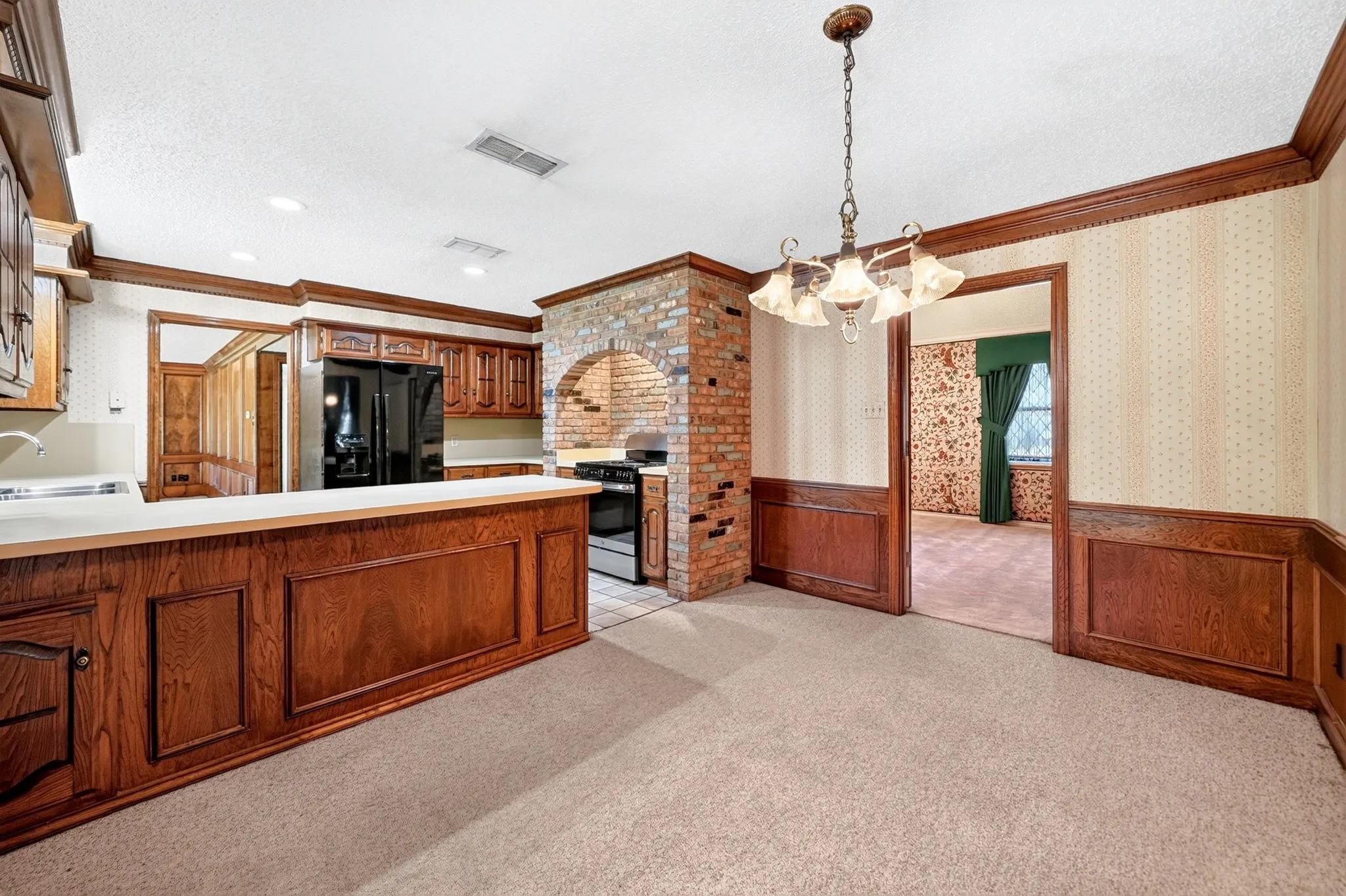 Single Family Residence For Sale in Hunt County , 103 Owl Tree Trail, Greenville, Texas 75402, 4 Bedroom, 3 Bathroom, 2 Garage spaces, 2,838 Sqft, built in 1983, mls#21405105, Real Estate Agent in Greenville, Homes For Sale in Hunt county, Homes For Sale in Greenville, Realtor in Greenville Texas, Real Estate Brokerage Independent Realty Texas, Luminita Cordes Realtor