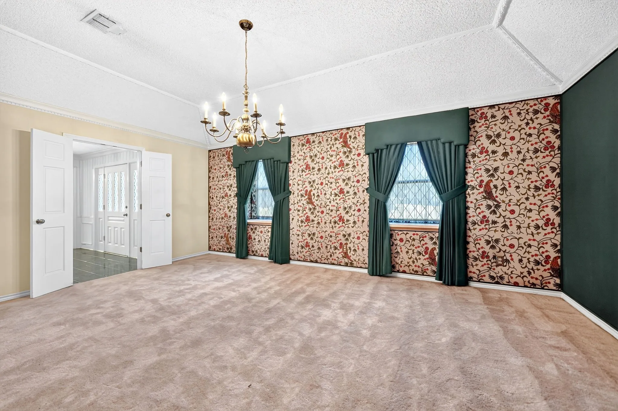 Single Family Residence For Sale in Hunt County , 103 Owl Tree Trail, Greenville, Texas 75402, 4 Bedroom, 3 Bathroom, 2 Garage spaces, 2,838 Sqft, built in 1983, mls#21405105, Real Estate Agent in Greenville, Homes For Sale in Hunt county, Homes For Sale in Greenville, Realtor in Greenville Texas, Real Estate Brokerage Independent Realty Texas, Luminita Cordes Realtor