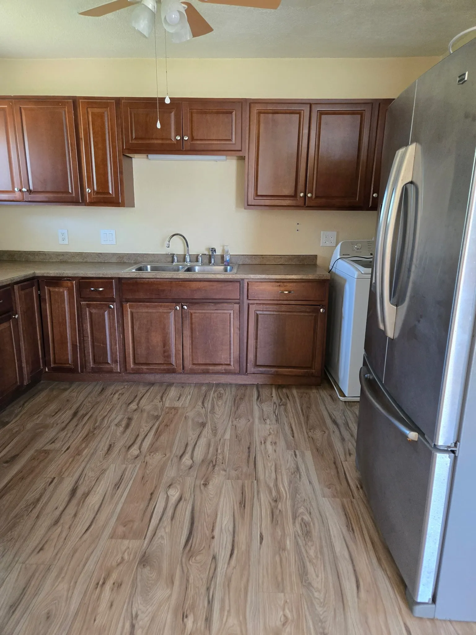 Single Family Residence For Sale in Tarrant County , 3701 Hopkins Street, Fort Worth, Texas 76107, 2 Bedroom, 1 Bathroom, Garage spaces, 906 Sqft, built in 1950, mls#21406379, Real Estate Agent in Fort Worth, Homes For Sale in Tarrant county, Homes For Sale in Fort Worth, Realtor in Fort Worth Texas, Real Estate Brokerage Independent Realty Texas, Luminita Cordes Realtor