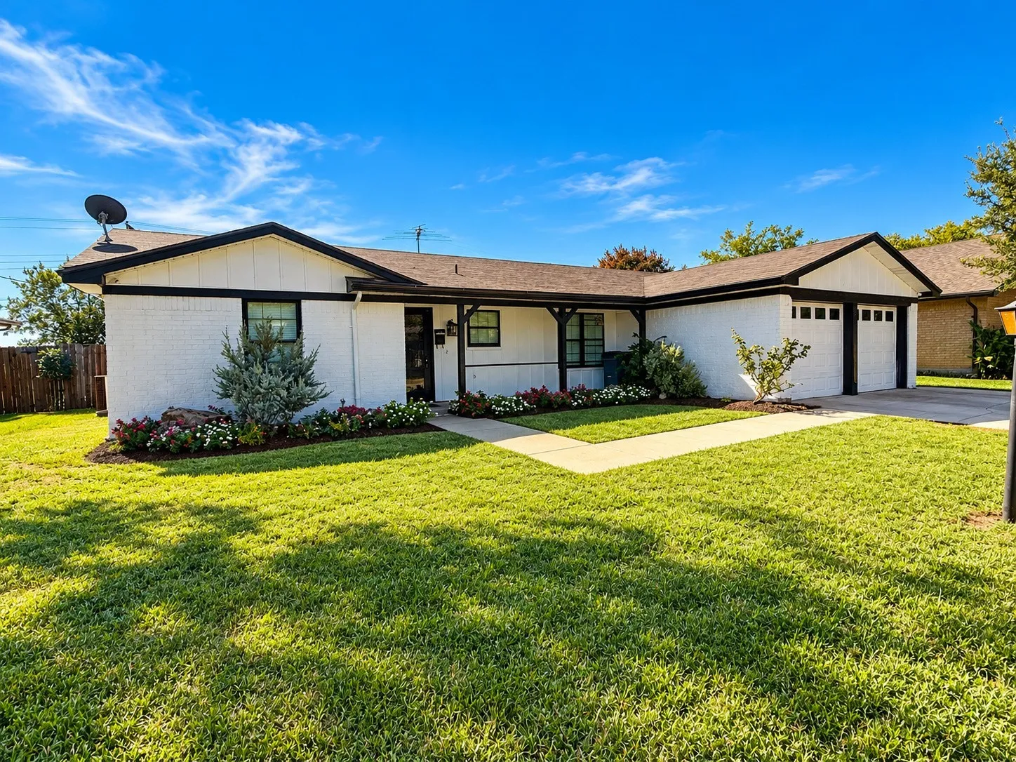 Single Family Residence For Sale in Johnson County , 313 Linda Drive, Burleson, Texas 76028, 3 Bedroom, 2 Bathroom, 2 Garage spaces, 1,414 Sqft, built in 1972, mls#21403779, Real Estate Agent in Burleson, Homes For Sale in Johnson county, Homes For Sale in Burleson, Realtor in Burleson Texas, Real Estate Brokerage Independent Realty Texas, Luminita Cordes Realtor