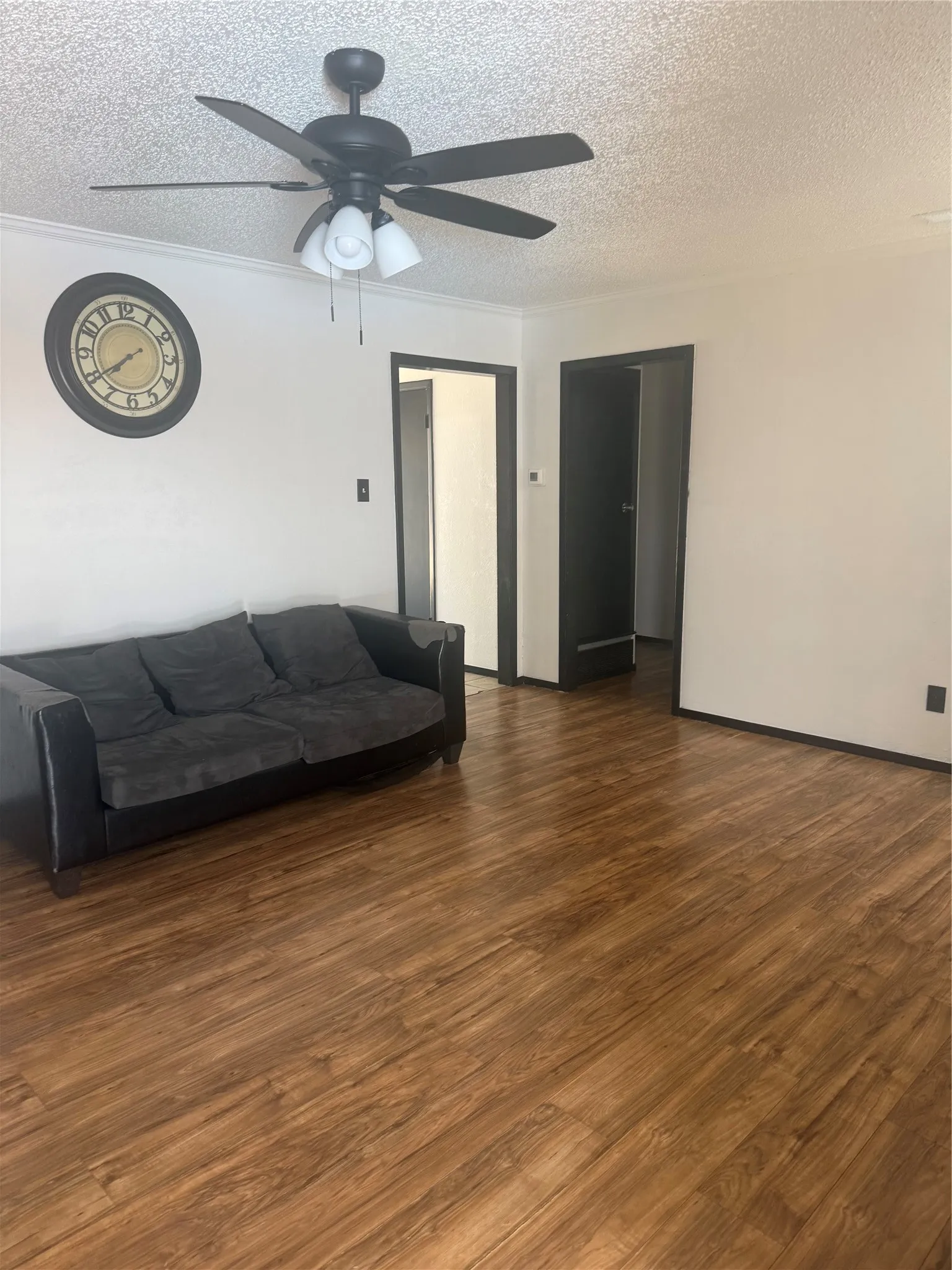 Single Family Residence For Sale in Johnson County , 313 Linda Drive, Burleson, Texas 76028, 3 Bedroom, 2 Bathroom, 2 Garage spaces, 1,414 Sqft, built in 1972, mls#21403779, Real Estate Agent in Burleson, Homes For Sale in Johnson county, Homes For Sale in Burleson, Realtor in Burleson Texas, Real Estate Brokerage Independent Realty Texas, Luminita Cordes Realtor