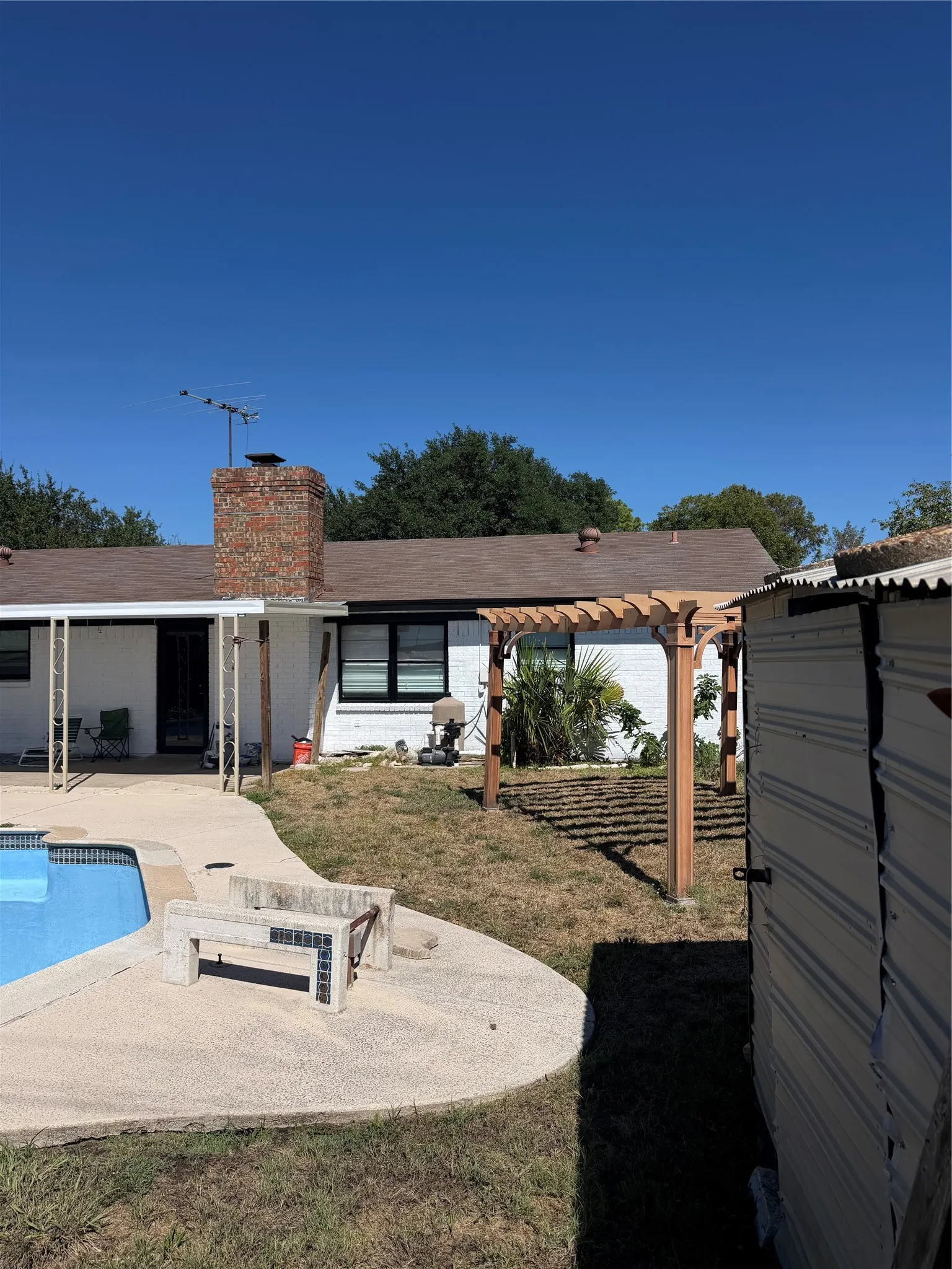 Single Family Residence For Sale in Johnson County , 313 Linda Drive, Burleson, Texas 76028, 3 Bedroom, 2 Bathroom, 2 Garage spaces, 1,414 Sqft, built in 1972, mls#21403779, Real Estate Agent in Burleson, Homes For Sale in Johnson county, Homes For Sale in Burleson, Realtor in Burleson Texas, Real Estate Brokerage Independent Realty Texas, Luminita Cordes Realtor