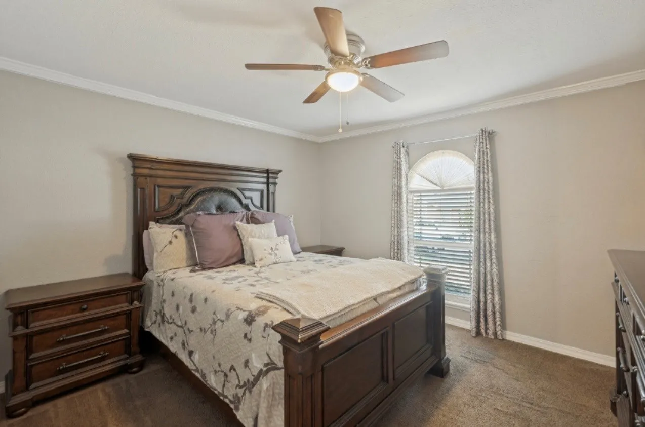 Single Family Residence For Sale in Dallas County , 700 Nora Lane, De Soto, Texas 75115, 3 Bedroom, 2 Bathroom, 2 Garage spaces, 1,733 Sqft, built in 1979, mls#21401705, Real Estate Agent in De Soto, Homes For Sale in Dallas county, Homes For Sale in De Soto, Realtor in De Soto Texas, Real Estate Brokerage Independent Realty Texas, Luminita Cordes Realtor